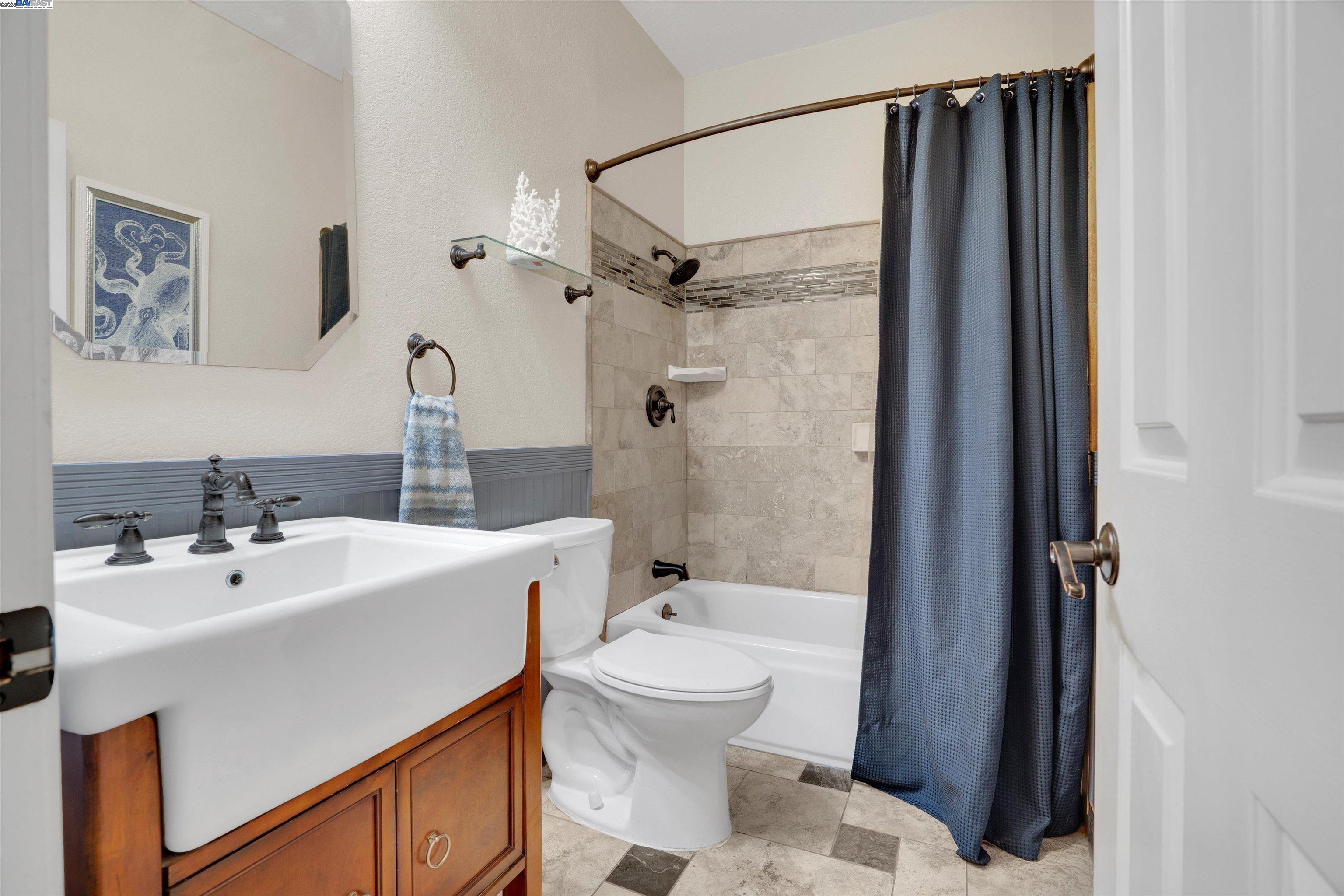 Detail Gallery Image 22 of 47 For 2227 Colonial Ct, Discovery Bay,  CA 94505 - 4 Beds | 3 Baths