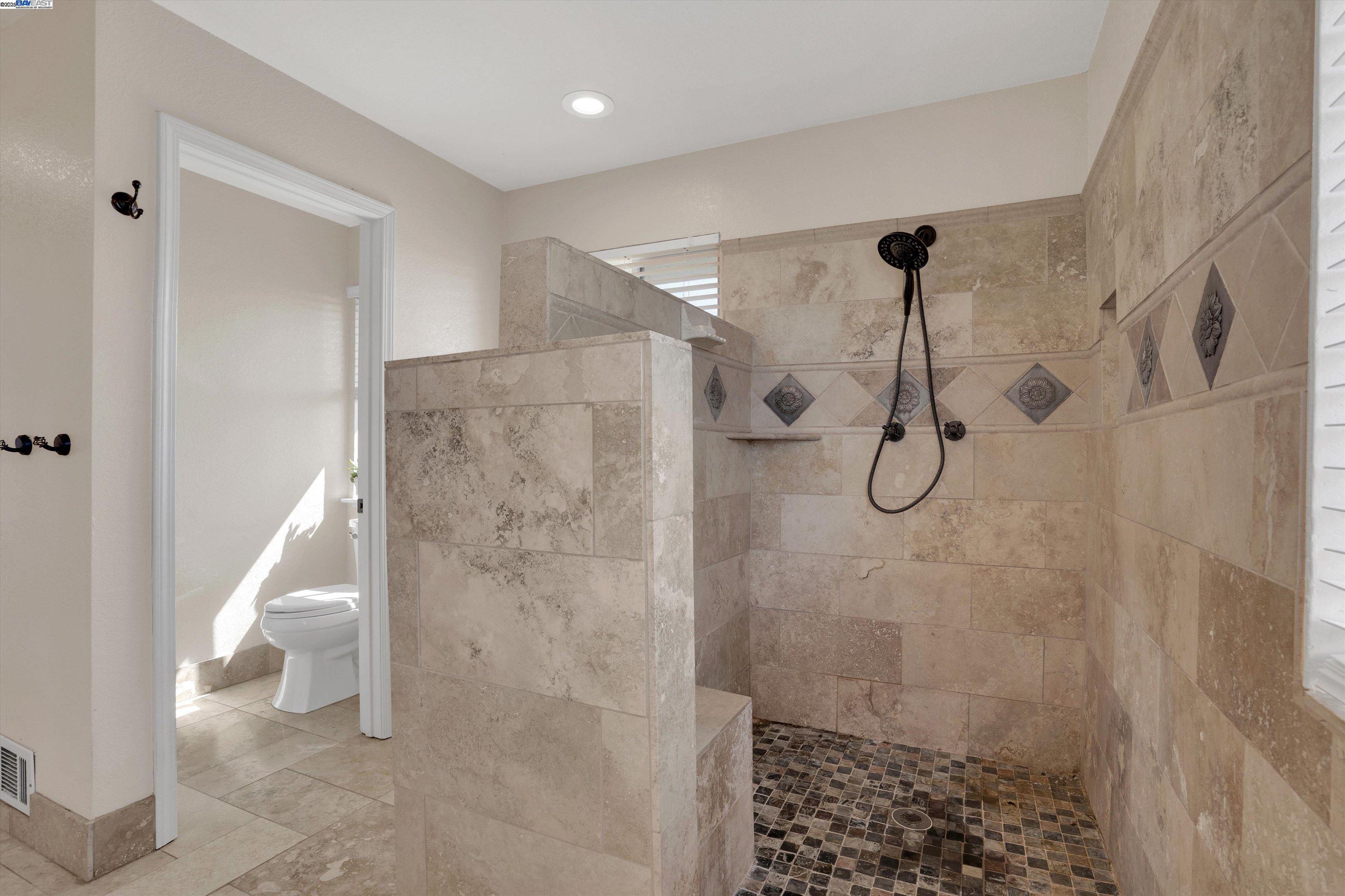 Detail Gallery Image 32 of 47 For 2227 Colonial Ct, Discovery Bay,  CA 94505 - 4 Beds | 3 Baths
