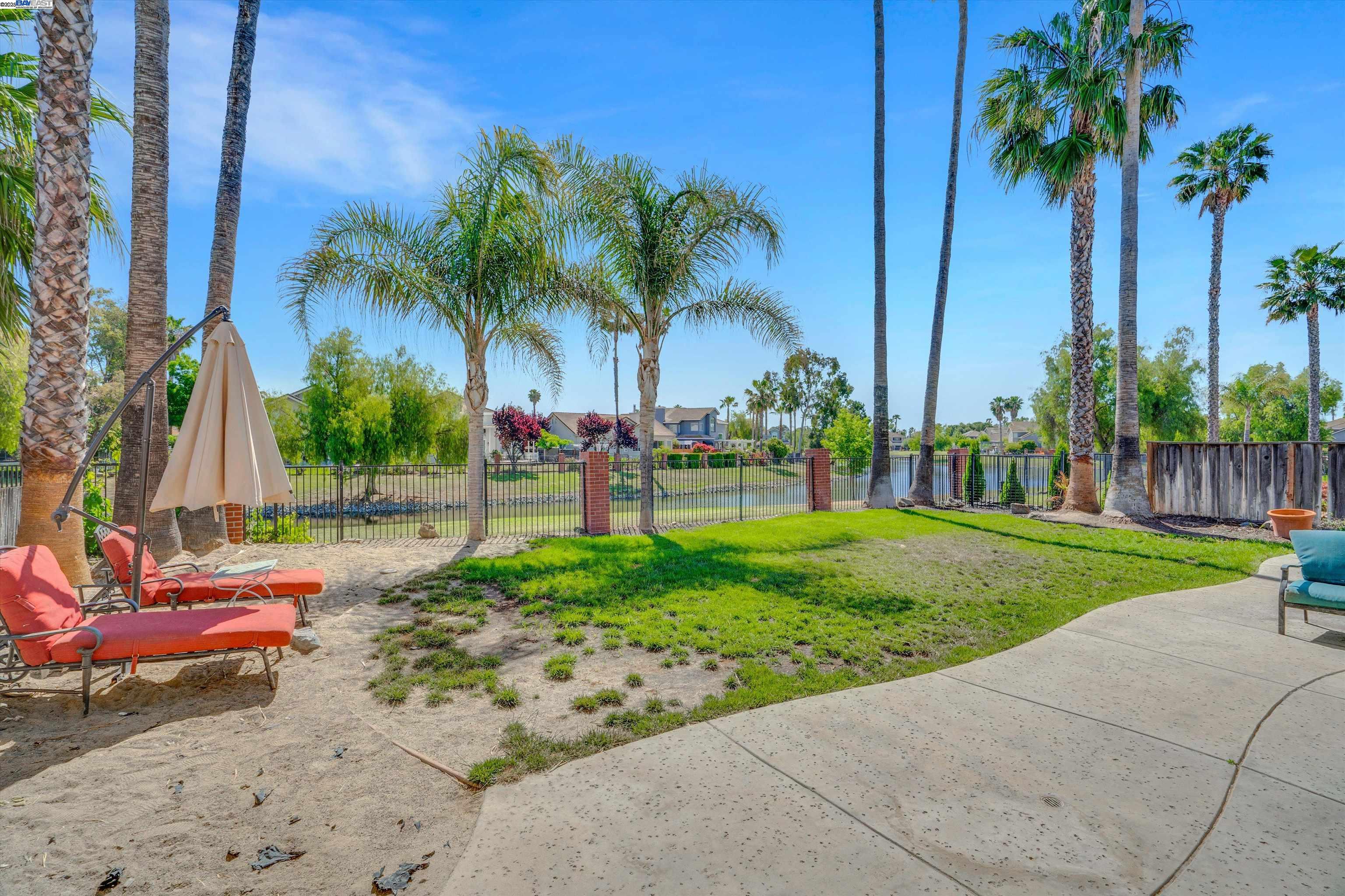 Detail Gallery Image 34 of 47 For 2227 Colonial Ct, Discovery Bay,  CA 94505 - 4 Beds | 3 Baths