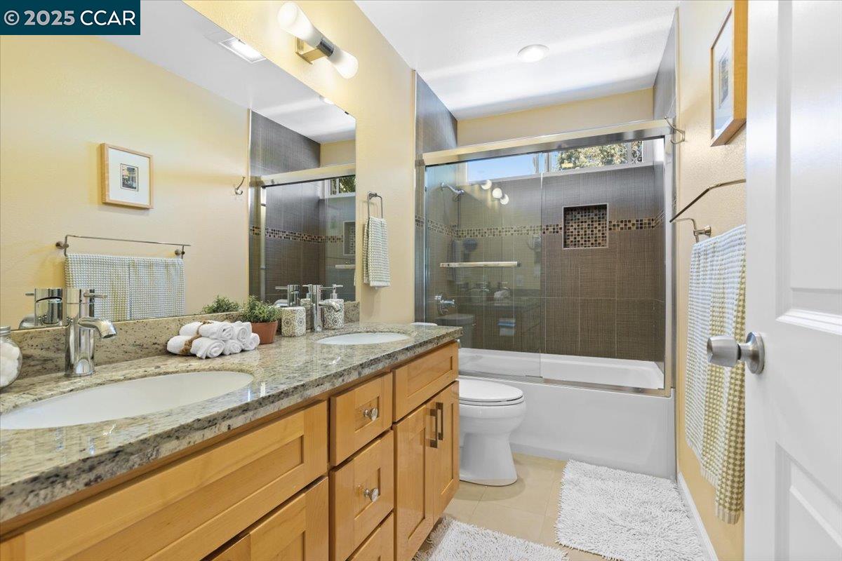 Detail Gallery Image 23 of 32 For 1237 Pine Creek Way #B,  Concord,  CA 94520 - 2 Beds | 1/1 Baths