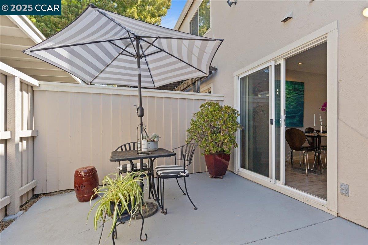 Detail Gallery Image 27 of 32 For 1237 Pine Creek Way #B,  Concord,  CA 94520 - 2 Beds | 1/1 Baths