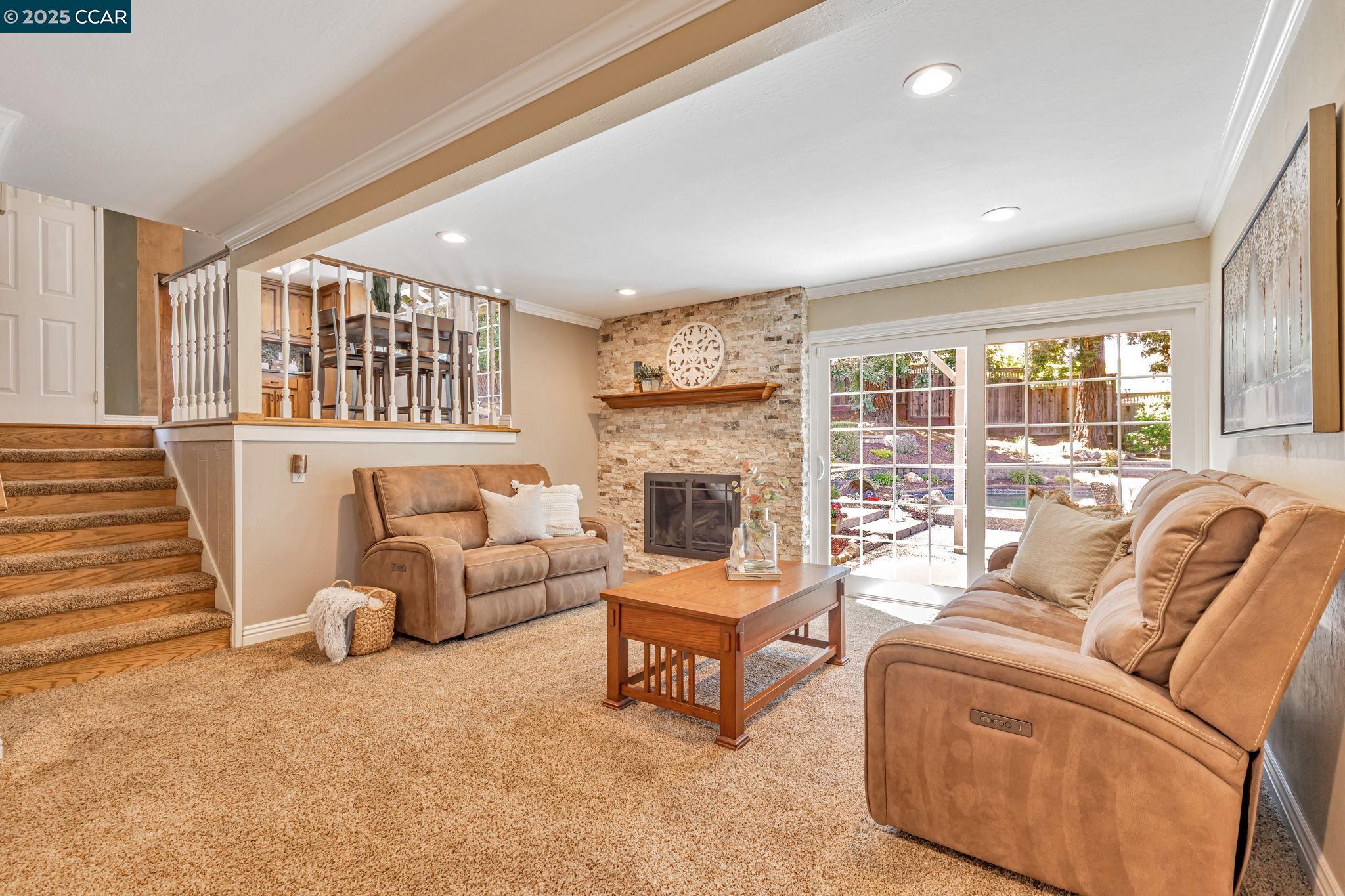 Detail Gallery Image 11 of 56 For 6734 Corte Segunda, Martinez,  CA 94553 - 4 Beds | 3 Baths