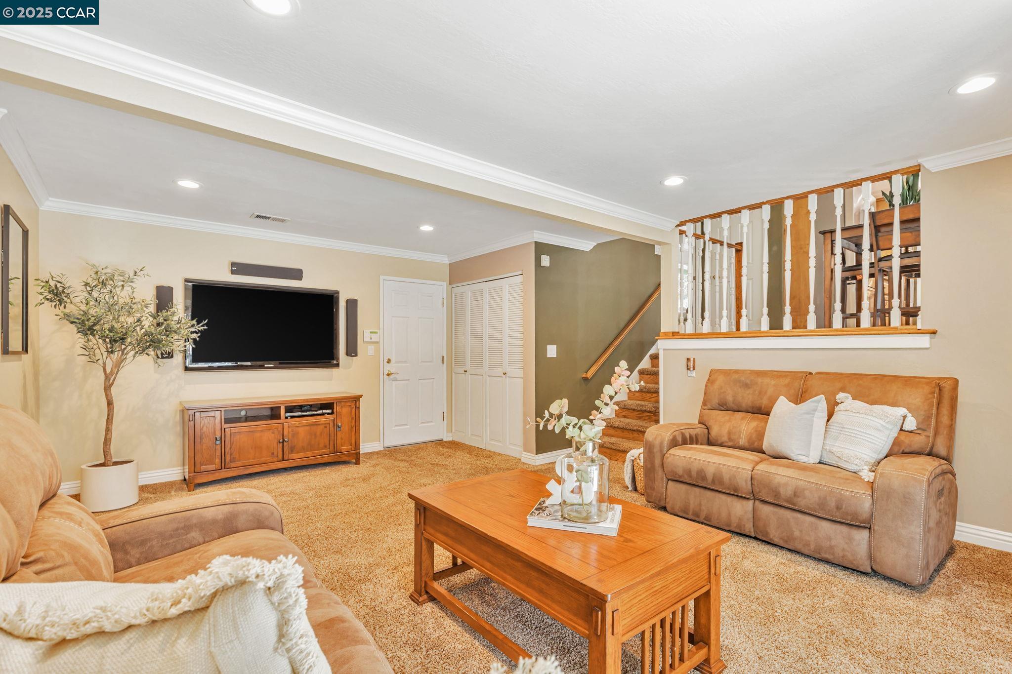 Detail Gallery Image 13 of 56 For 6734 Corte Segunda, Martinez,  CA 94553 - 4 Beds | 3 Baths