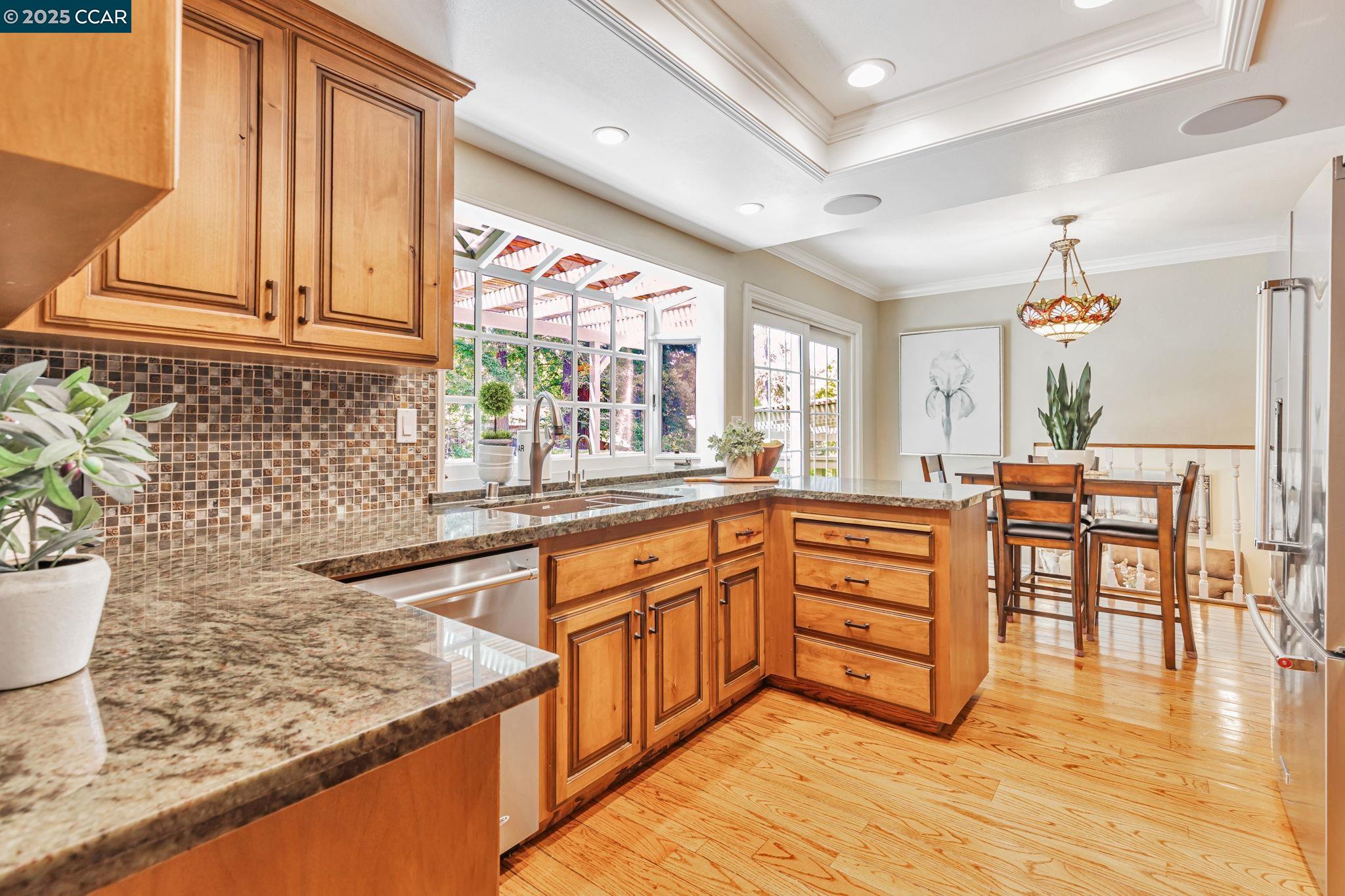 Detail Gallery Image 14 of 56 For 6734 Corte Segunda, Martinez,  CA 94553 - 4 Beds | 3 Baths