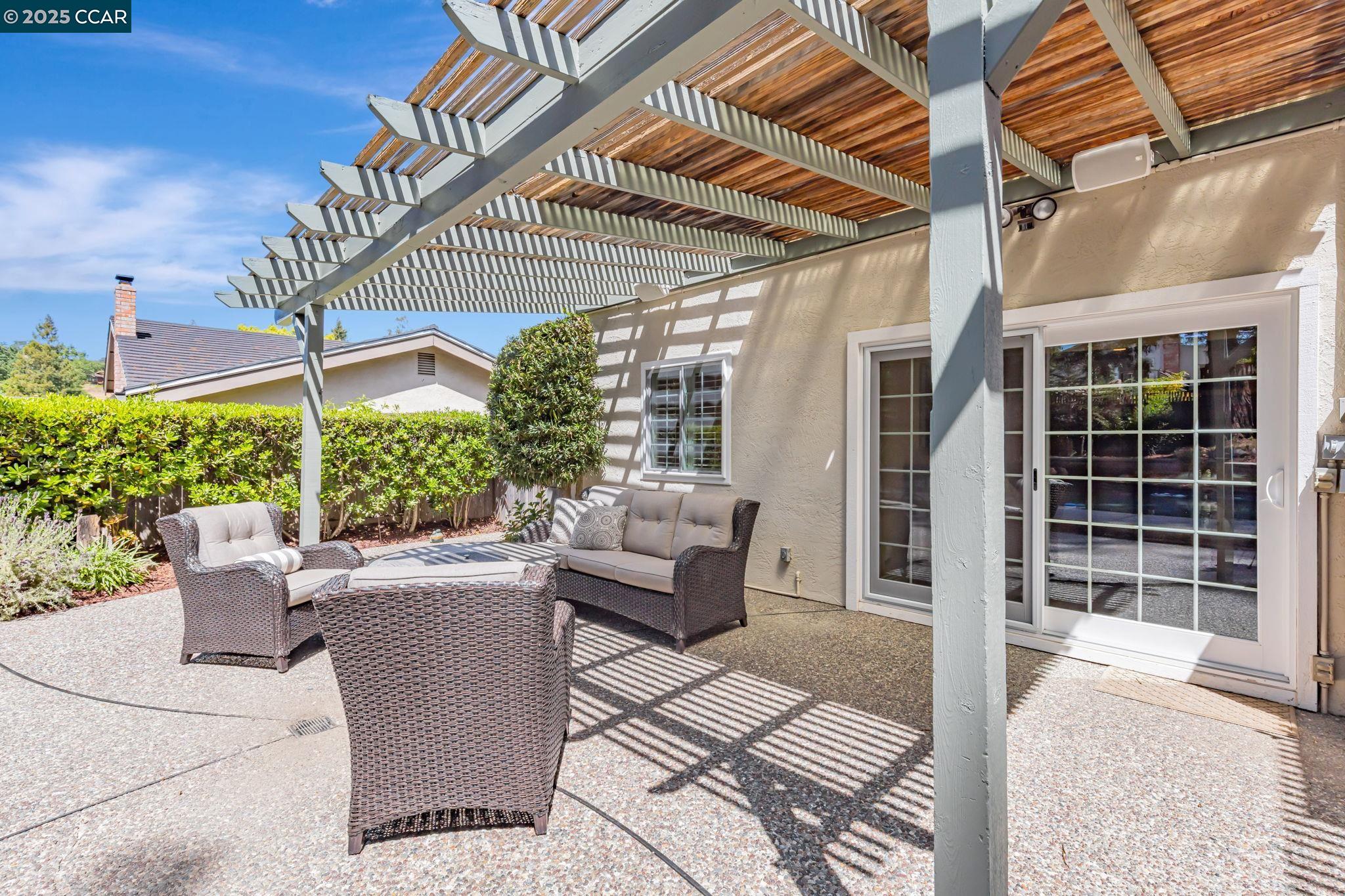 Detail Gallery Image 43 of 56 For 6734 Corte Segunda, Martinez,  CA 94553 - 4 Beds | 3 Baths