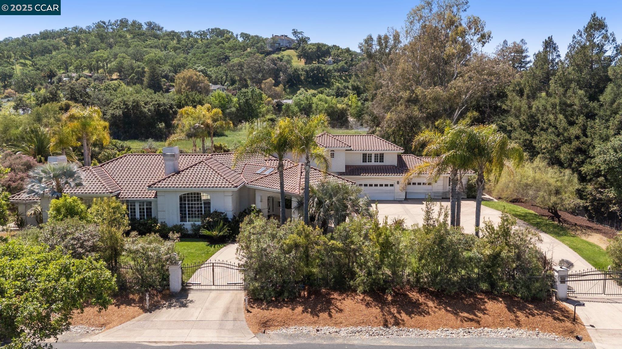 195 Pine Creek Rd