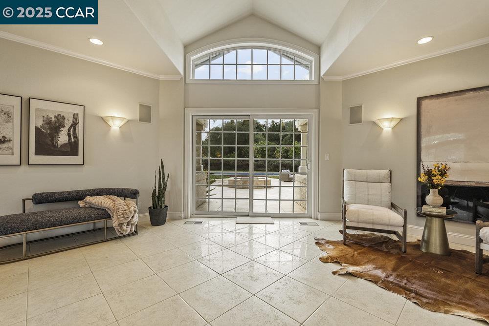 Detail Gallery Image 11 of 56 For 195 Pine Creek Rd, Walnut Creek,  CA 94598 - 4 Beds | 3/1 Baths