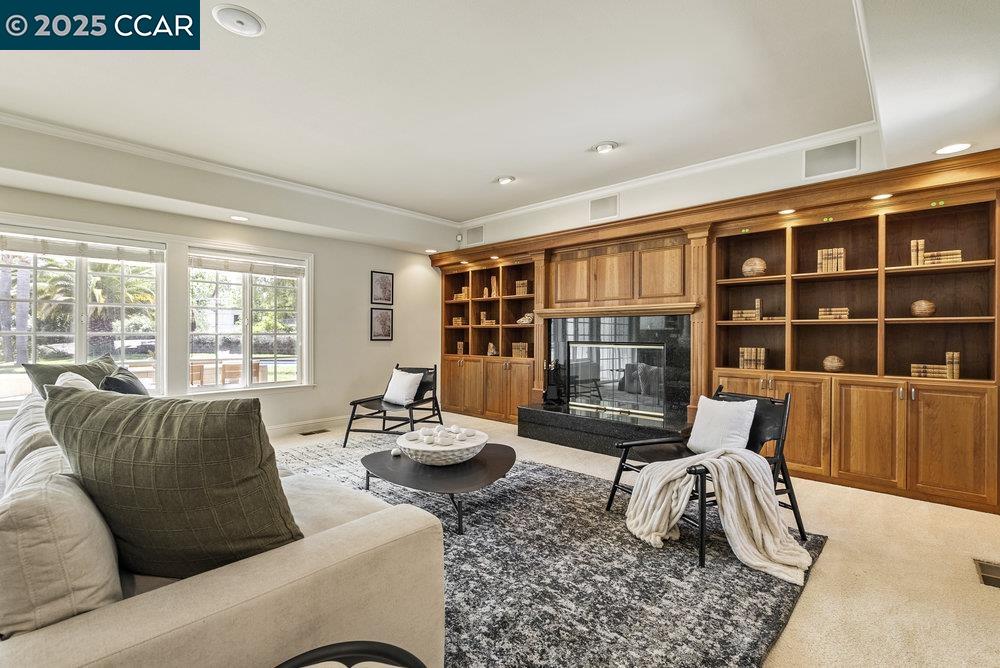 Detail Gallery Image 13 of 56 For 195 Pine Creek Rd, Walnut Creek,  CA 94598 - 4 Beds | 3/1 Baths