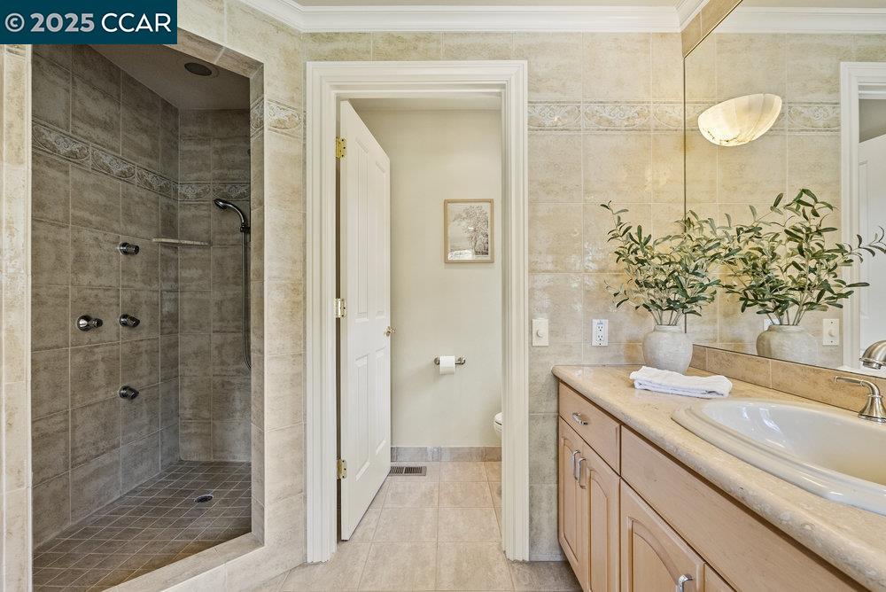 Detail Gallery Image 28 of 56 For 195 Pine Creek Rd, Walnut Creek,  CA 94598 - 4 Beds | 3/1 Baths