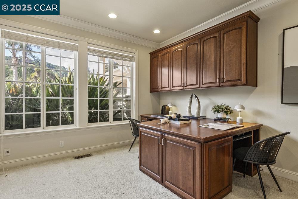 Detail Gallery Image 30 of 56 For 195 Pine Creek Rd, Walnut Creek,  CA 94598 - 4 Beds | 3/1 Baths