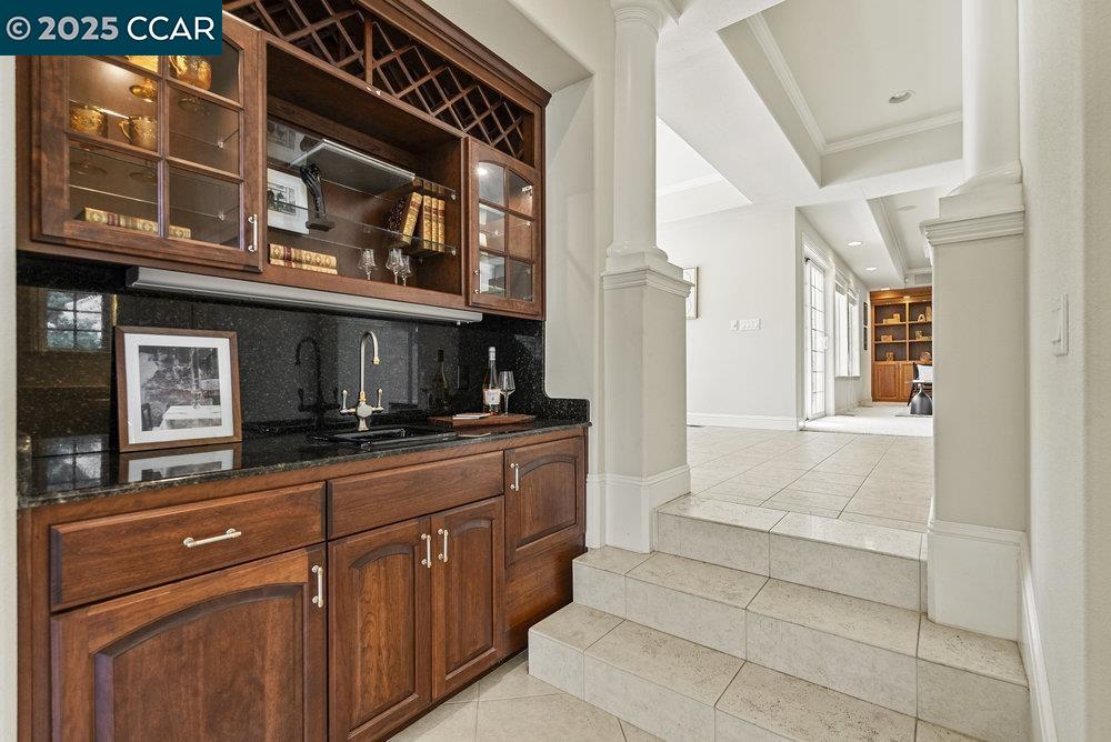 Detail Gallery Image 35 of 56 For 195 Pine Creek Rd, Walnut Creek,  CA 94598 - 4 Beds | 3/1 Baths