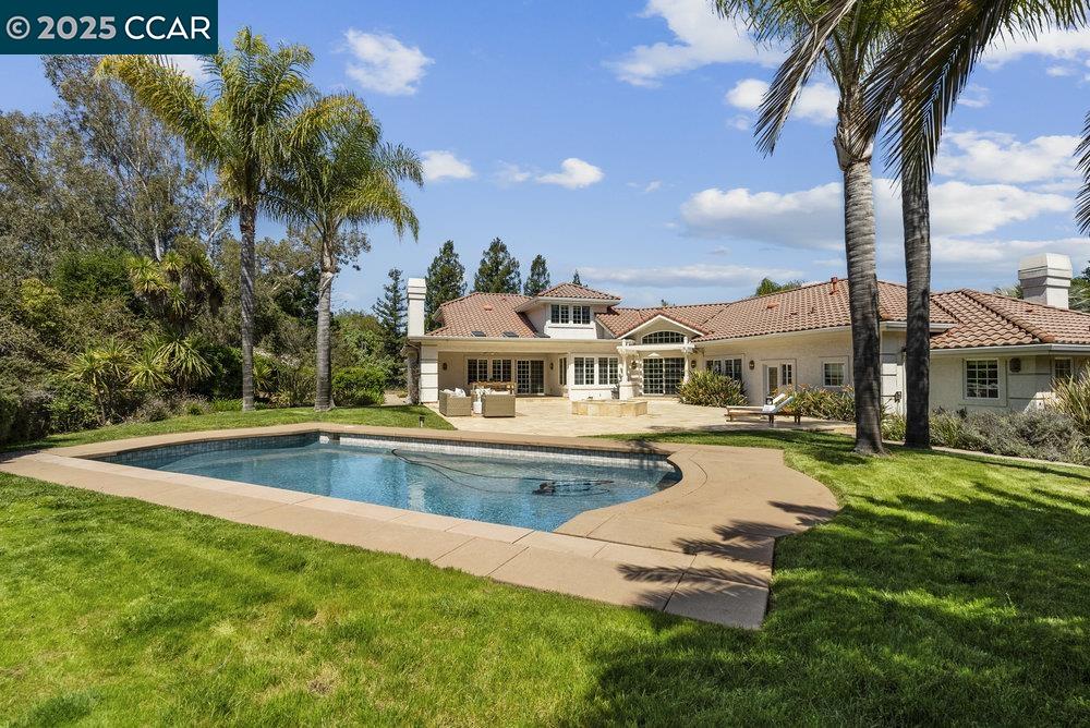 Detail Gallery Image 43 of 56 For 195 Pine Creek Rd, Walnut Creek,  CA 94598 - 4 Beds | 3/1 Baths