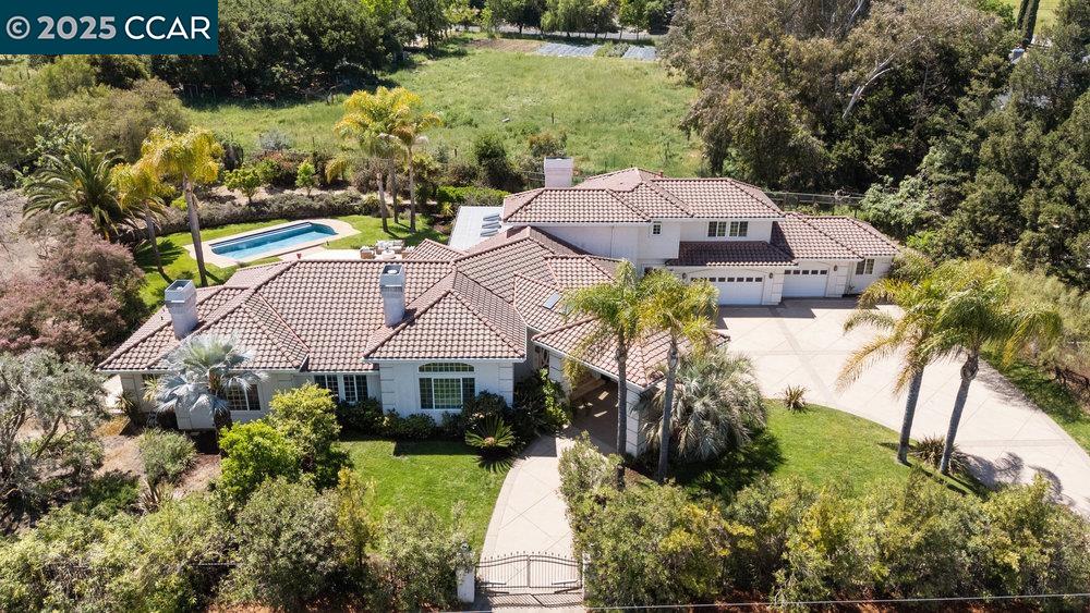 Detail Gallery Image 51 of 56 For 195 Pine Creek Rd, Walnut Creek,  CA 94598 - 4 Beds | 3/1 Baths