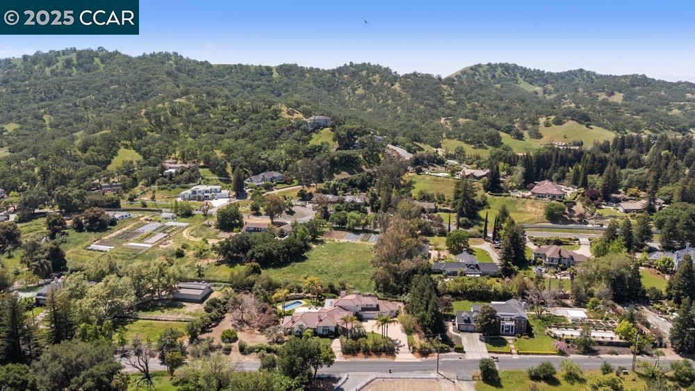 Detail Gallery Image 53 of 56 For 195 Pine Creek Rd, Walnut Creek,  CA 94598 - 4 Beds | 3/1 Baths