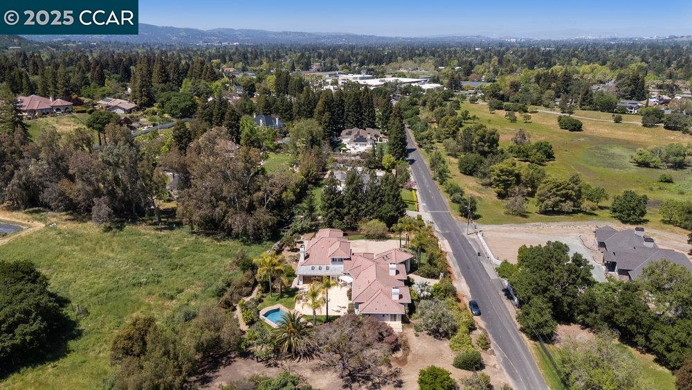 Detail Gallery Image 55 of 56 For 195 Pine Creek Rd, Walnut Creek,  CA 94598 - 4 Beds | 3/1 Baths