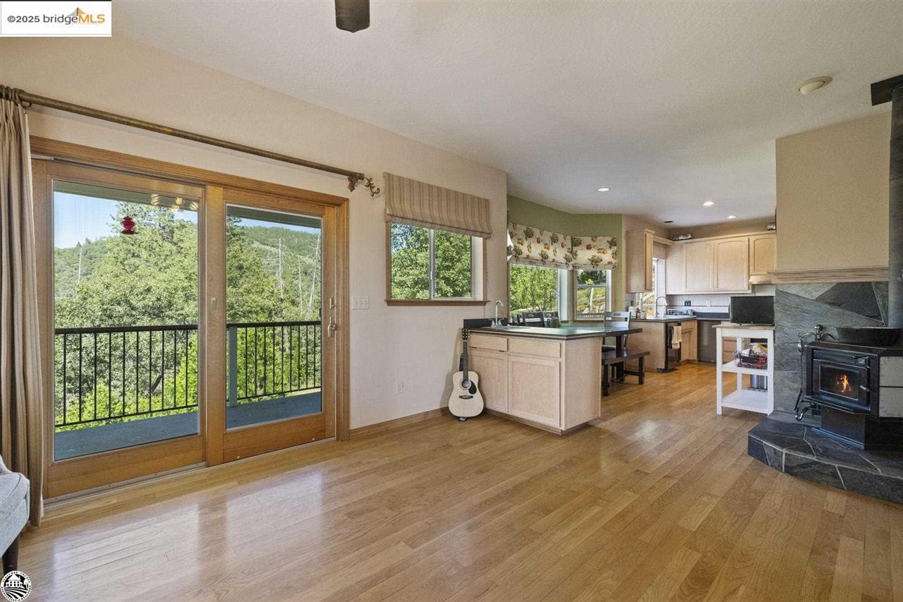 Detail Gallery Image 15 of 60 For 21205 Rising Sun Mine Rd, Twain Harte,  CA 95383 - 3 Beds | 2 Baths