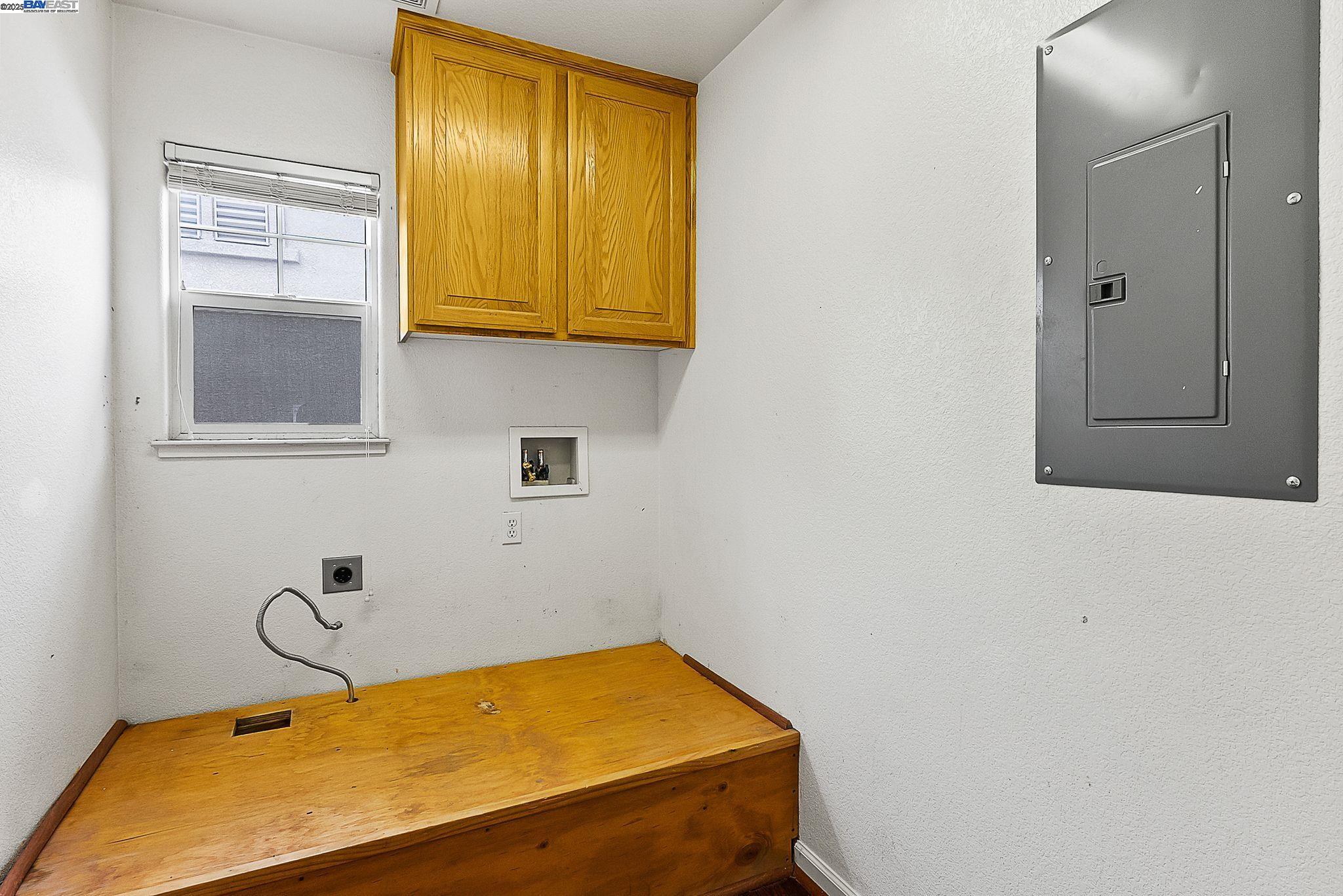 Detail Gallery Image 26 of 39 For 1906 Wilson Ct, Antioch,  CA 94509 - 5 Beds | 3 Baths