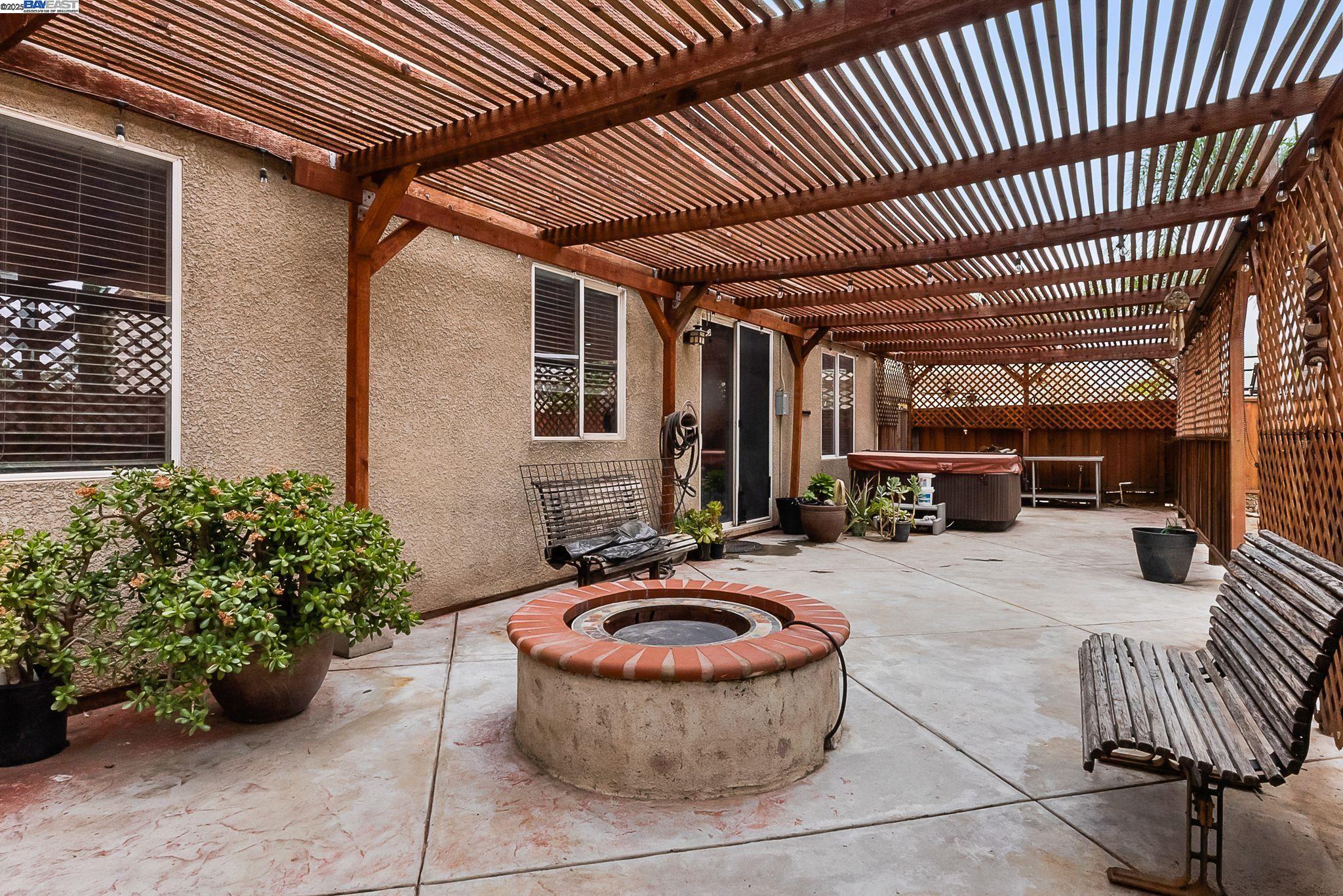 Detail Gallery Image 10 of 39 For 1906 Wilson Ct, Antioch,  CA 94509 - 5 Beds | 3 Baths