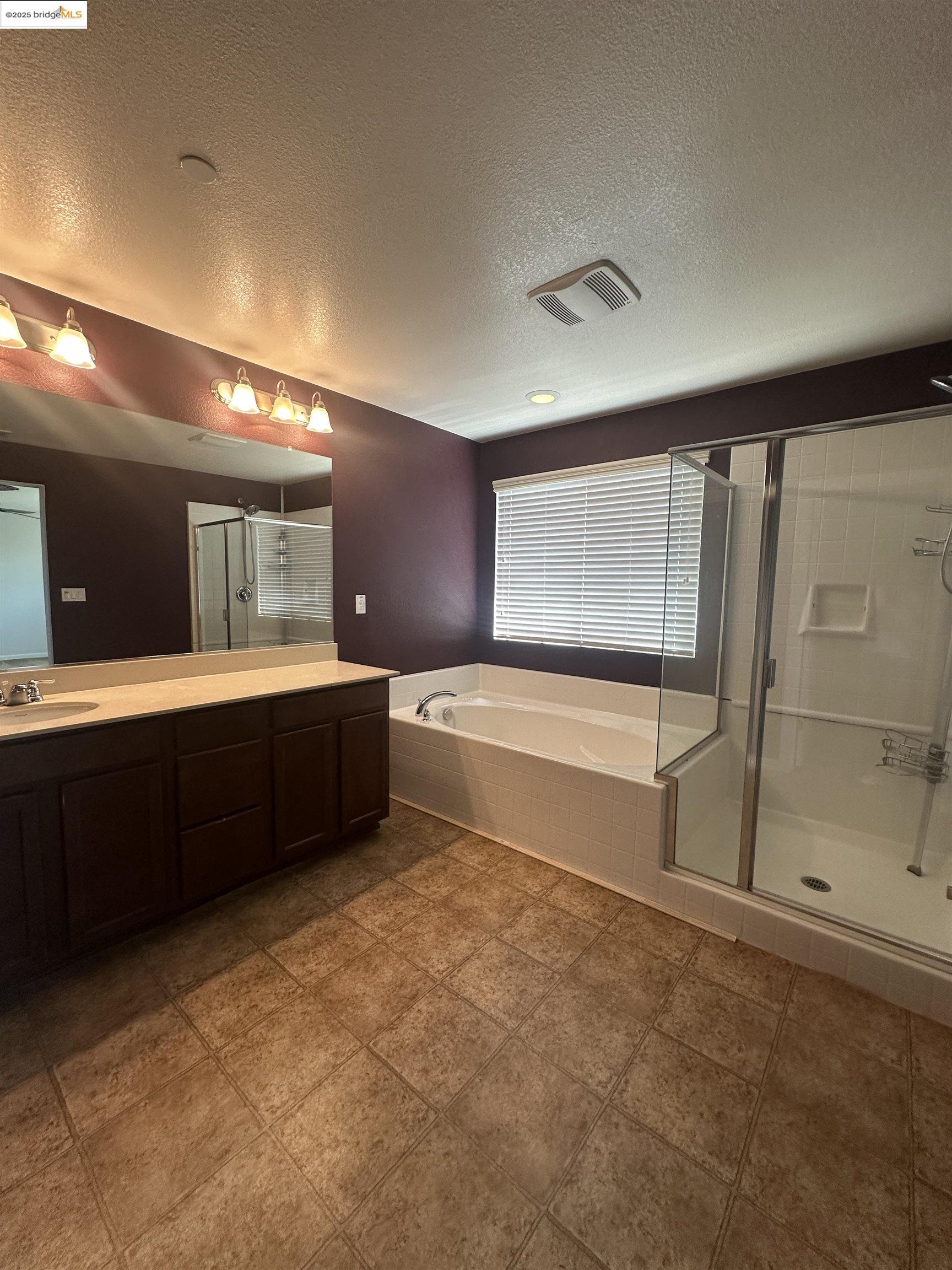 649 Poplar Ct, Oakley, California 94561, 5 Bedrooms Bedrooms, 12 Rooms Rooms,3 BathroomsBathrooms,Residential Lease,For Rent,649 Poplar Ct,41094094