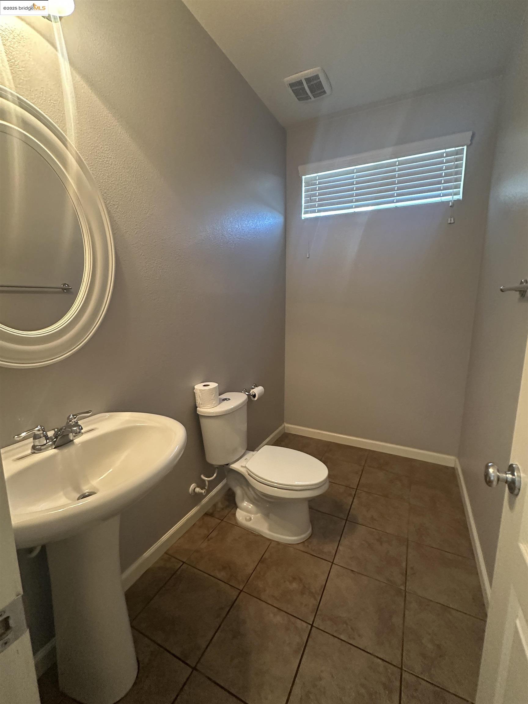649 Poplar Ct, Oakley, California 94561, 5 Bedrooms Bedrooms, 12 Rooms Rooms,3 BathroomsBathrooms,Residential Lease,For Rent,649 Poplar Ct,41094094