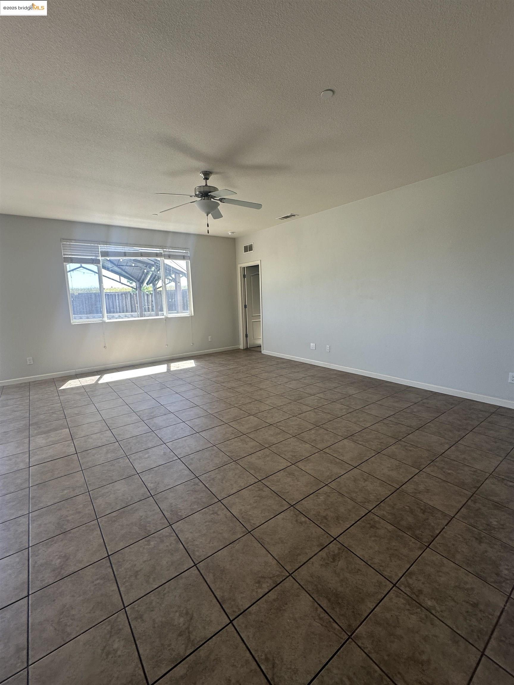649 Poplar Ct, Oakley, California 94561, 5 Bedrooms Bedrooms, 12 Rooms Rooms,3 BathroomsBathrooms,Residential Lease,For Rent,649 Poplar Ct,41094094