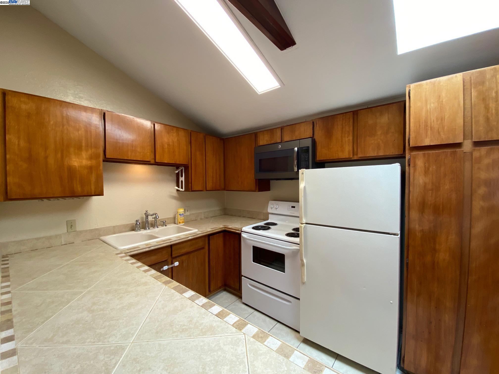 Detail Gallery Image 39 of 52 For 712 S 2nd St, San Jose,  CA 95112 - – Beds | – Baths