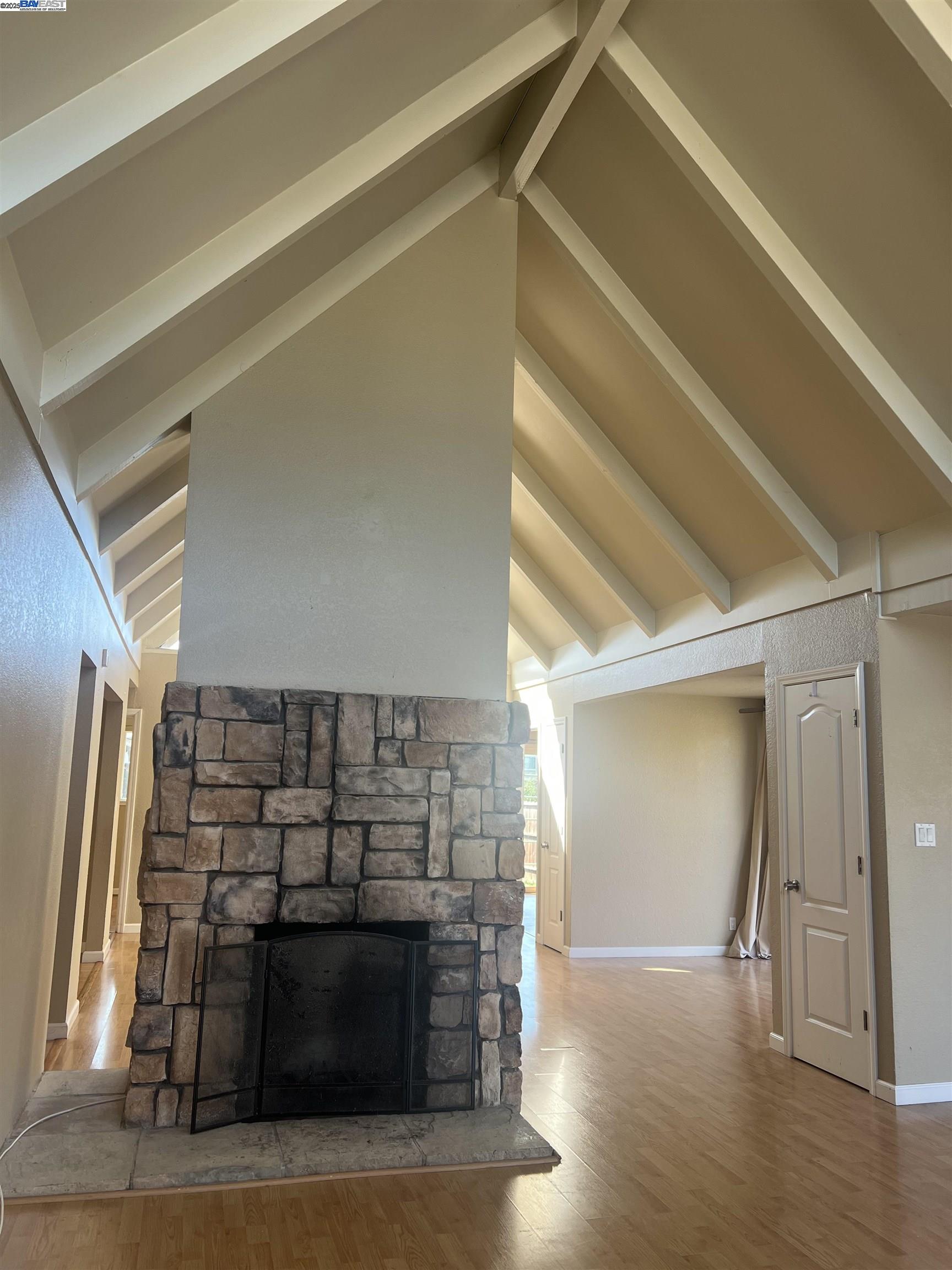 Detail Gallery Image 5 of 20 For 42878 Fontainebleau Park Ln, Fremont,  CA 94538 - 3 Beds | 2 Baths
