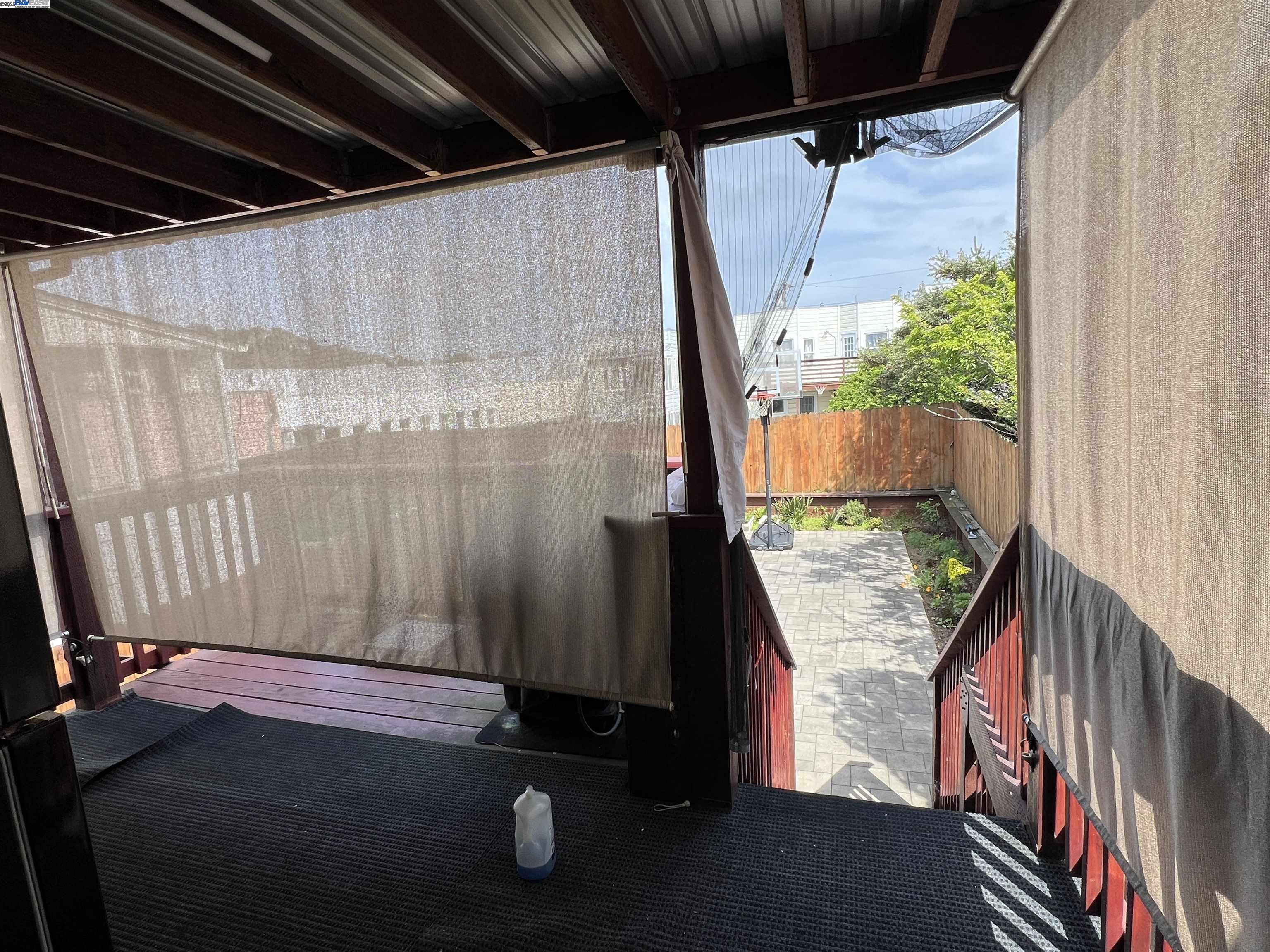 Detail Gallery Image 11 of 20 For 1322 23rd Avenue, San Francisco,  CA 94122 - 5 Beds | 2/1 Baths
