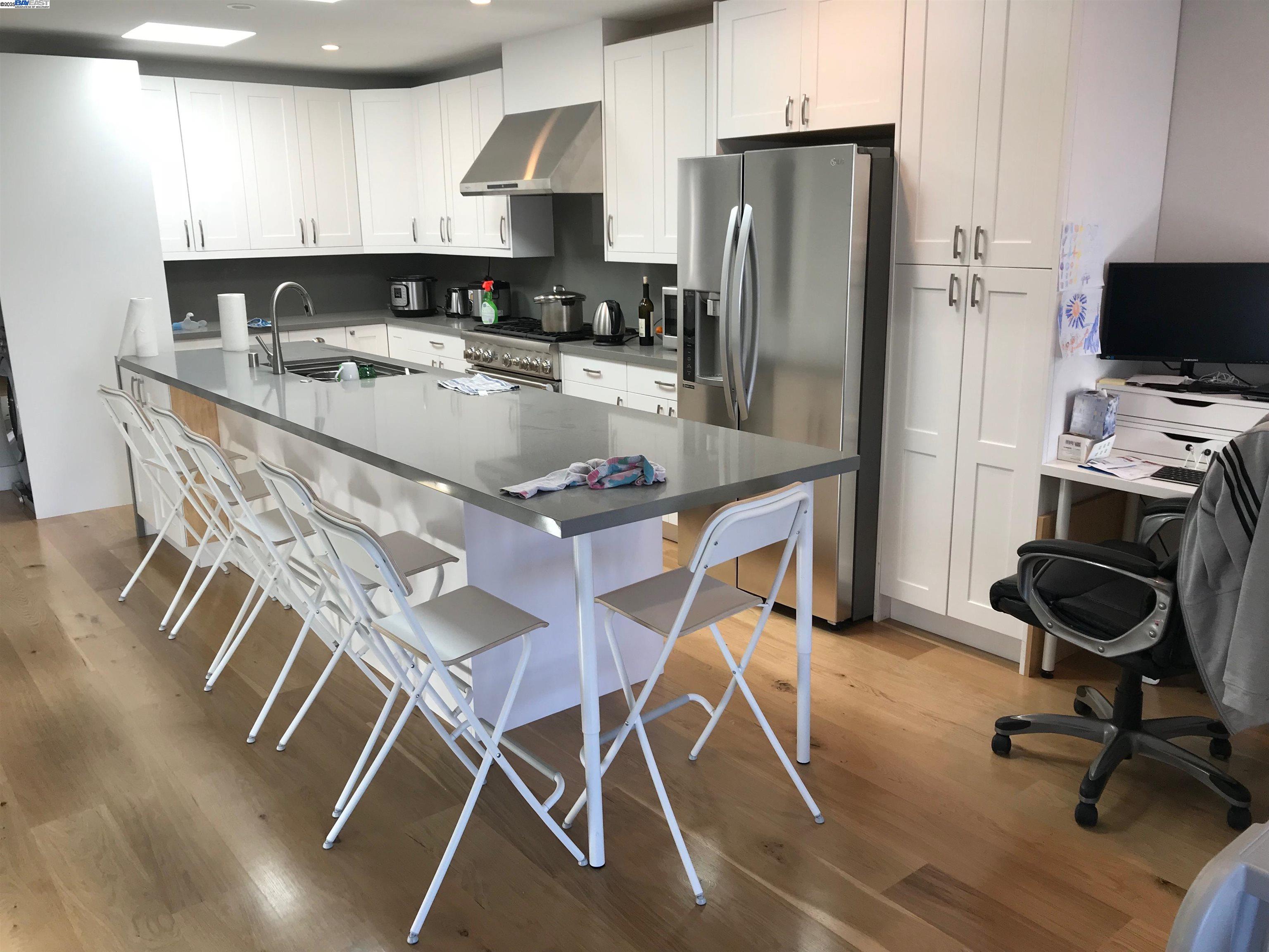 Detail Gallery Image 12 of 20 For 1322 23rd Avenue, San Francisco,  CA 94122 - 5 Beds | 2/1 Baths