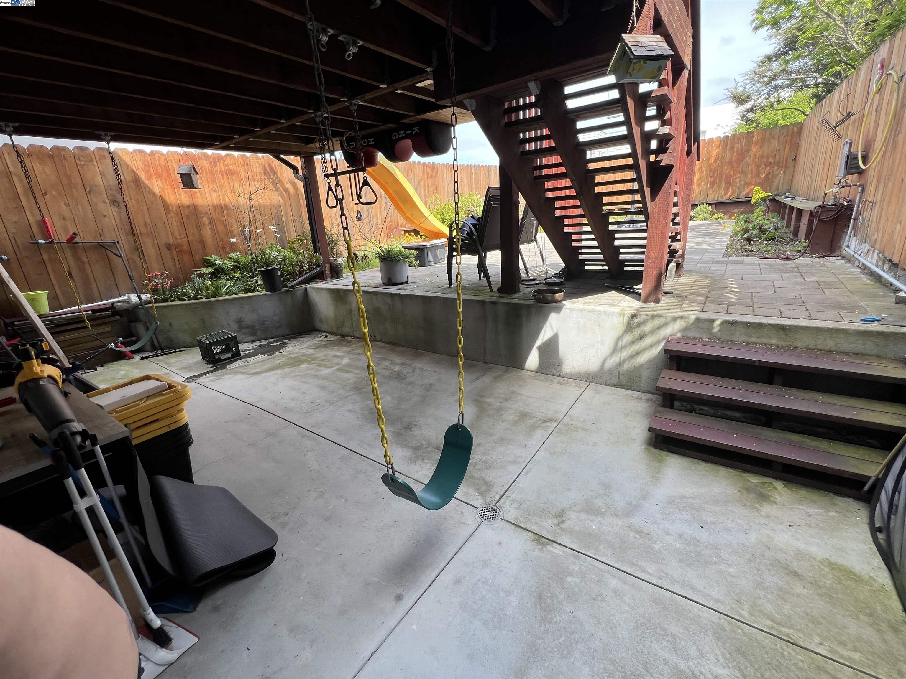Detail Gallery Image 6 of 20 For 1322 23rd Avenue, San Francisco,  CA 94122 - 5 Beds | 2/1 Baths