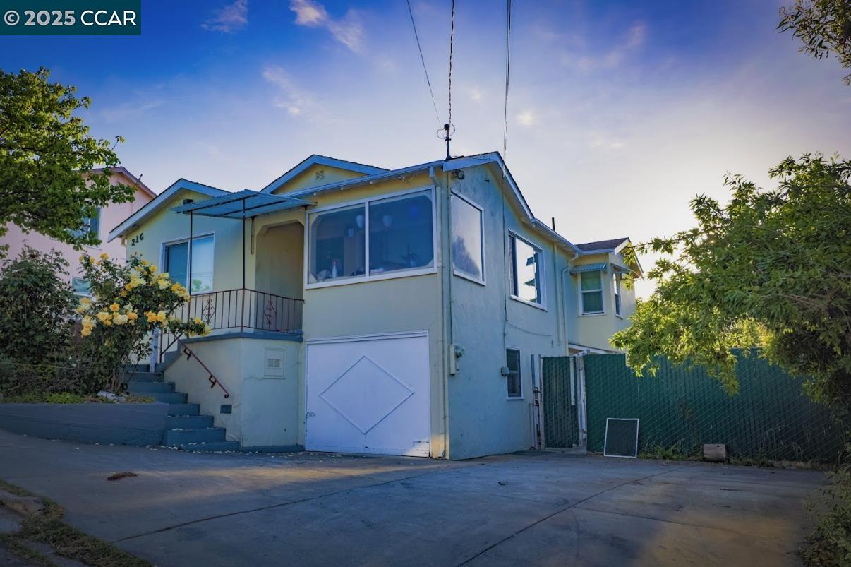 Detail Gallery Image 1 of 1 For 216 Suisun Ave, Rodeo,  CA 94572 - 4 Beds | 2 Baths