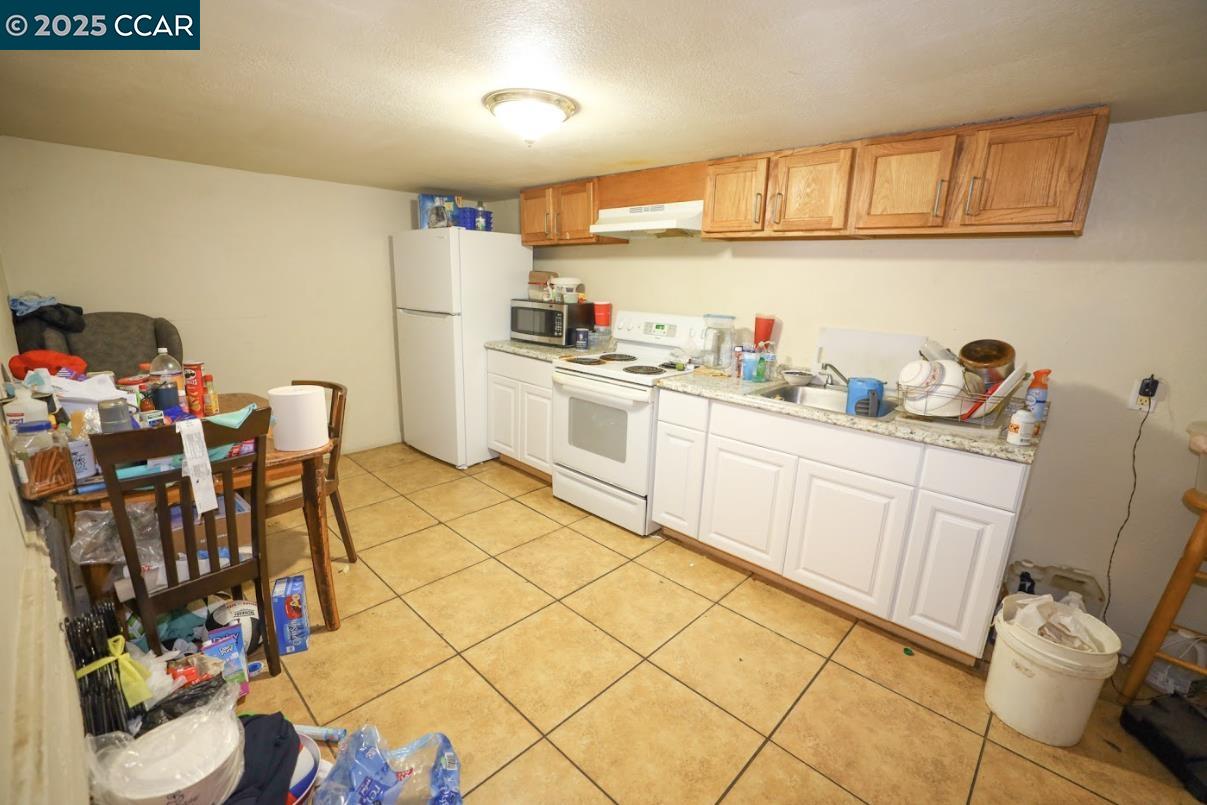Detail Gallery Image 14 of 27 For 216 Suisun Ave, Rodeo,  CA 94572 - 4 Beds | 2 Baths