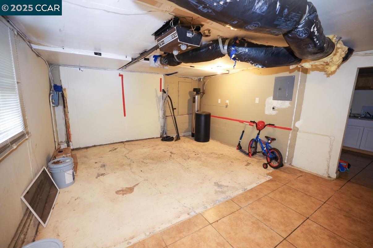 Detail Gallery Image 16 of 27 For 216 Suisun Ave, Rodeo,  CA 94572 - 4 Beds | 2 Baths