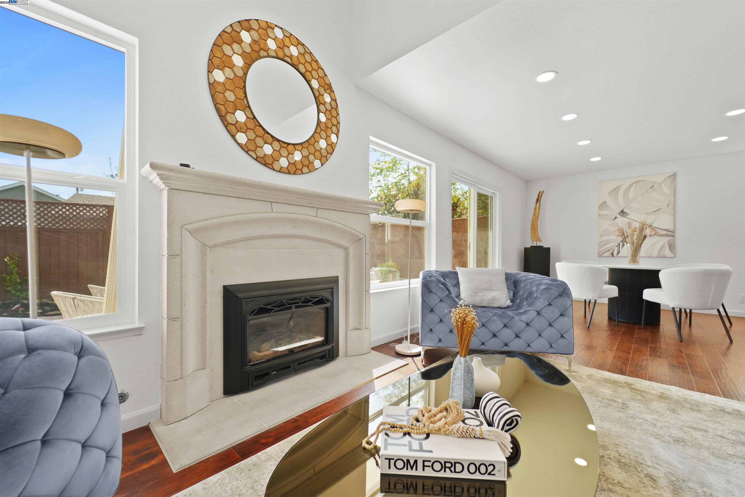Detail Gallery Image 15 of 60 For 1131 Longshore Dr, San Jose,  CA 95128 - 3 Beds | 2/1 Baths
