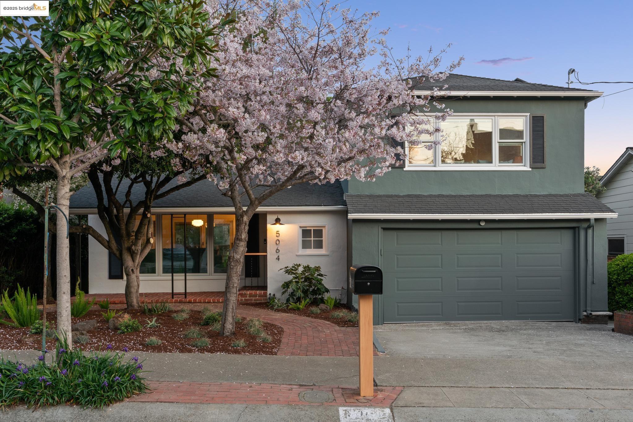 Detail Gallery Image 1 of 58 For 5064 Kearney Ave, Oakland,  CA 94602 - 3 Beds | 2 Baths
