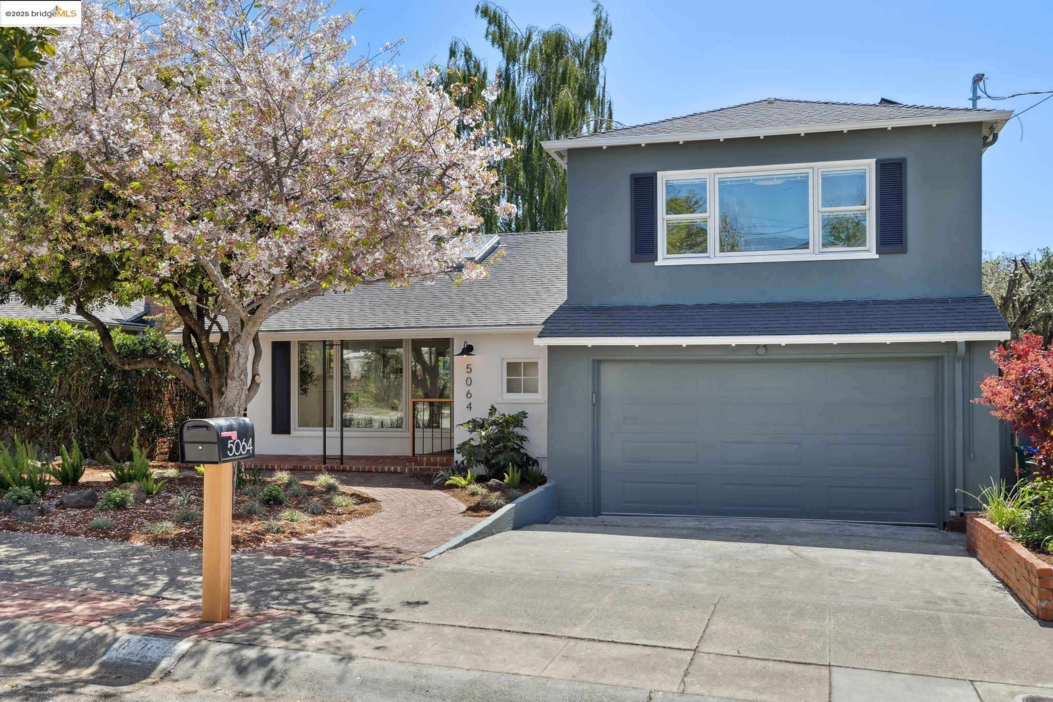 Detail Gallery Image 2 of 58 For 5064 Kearney Ave, Oakland,  CA 94602 - 3 Beds | 2 Baths