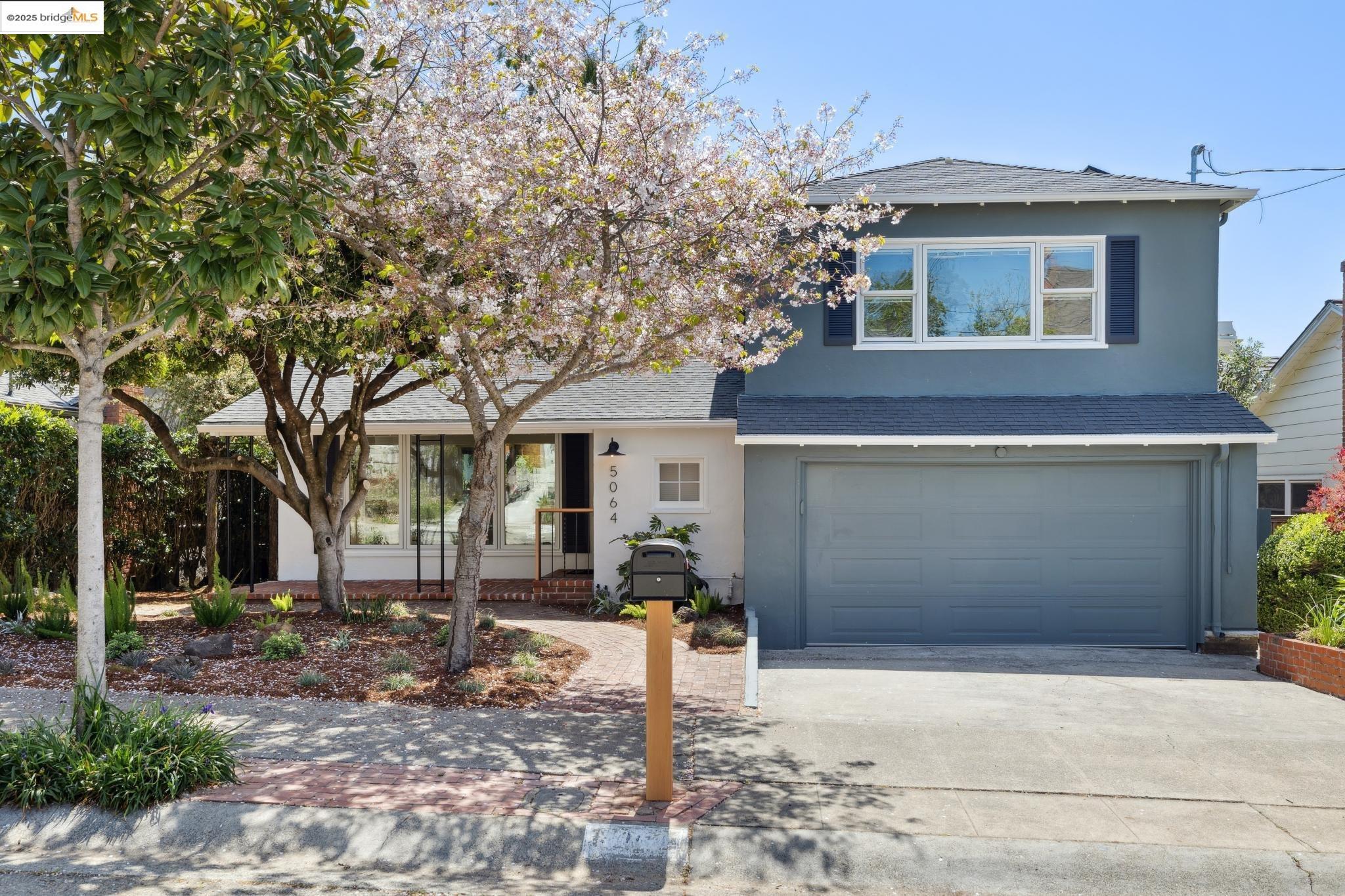 Detail Gallery Image 4 of 58 For 5064 Kearney Ave, Oakland,  CA 94602 - 3 Beds | 2 Baths
