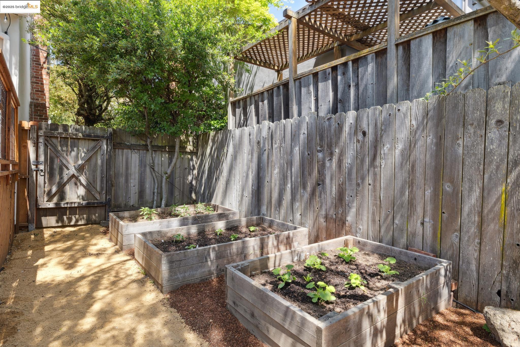 Detail Gallery Image 57 of 58 For 5064 Kearney Ave, Oakland,  CA 94602 - 3 Beds | 2 Baths