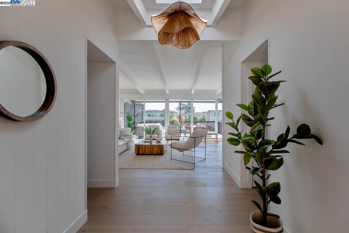 Detail Gallery Image 2 of 60 For 853 Cedar St, Alameda,  CA 94501 - 4 Beds | 2 Baths
