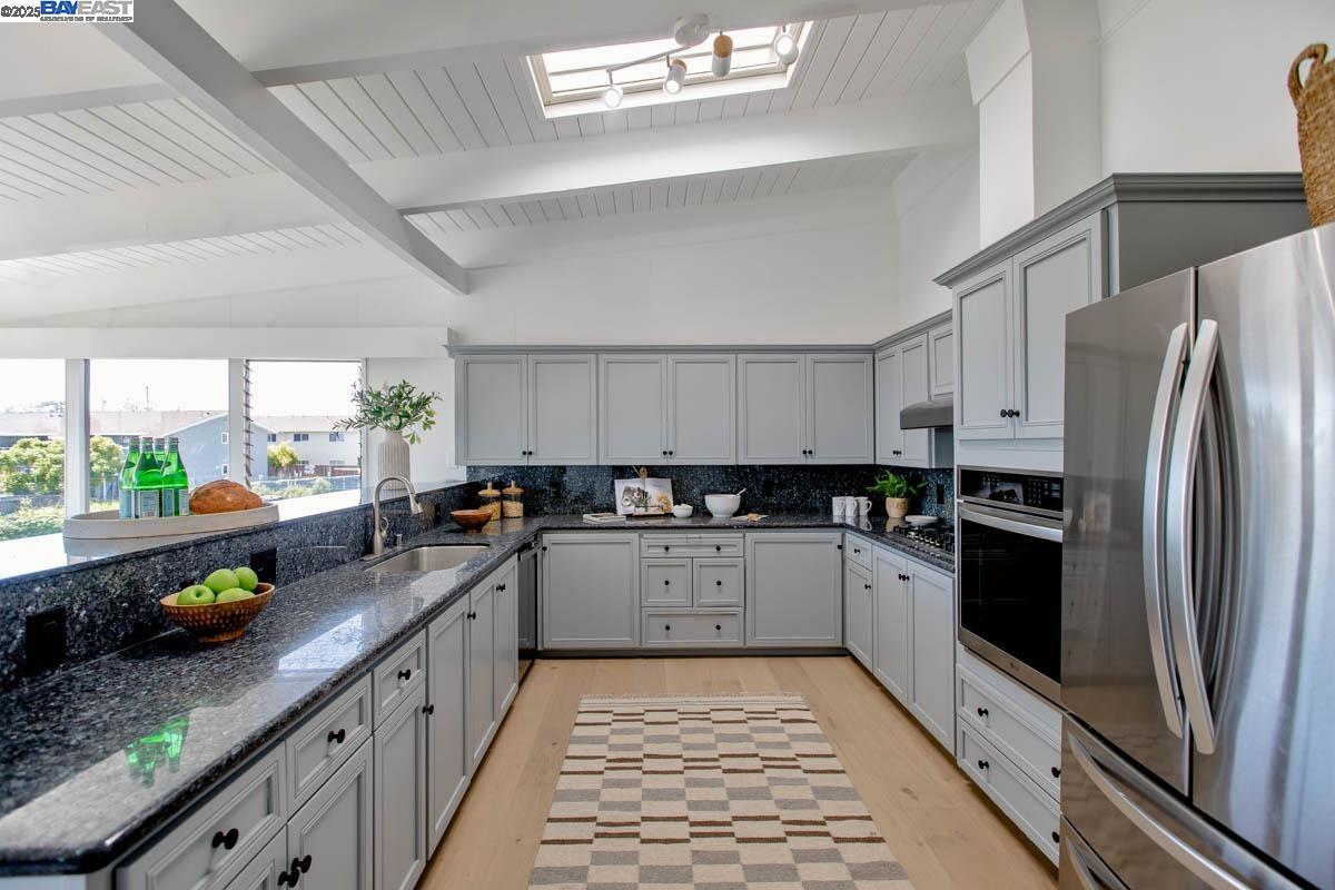 Detail Gallery Image 12 of 60 For 853 Cedar St, Alameda,  CA 94501 - 4 Beds | 2 Baths