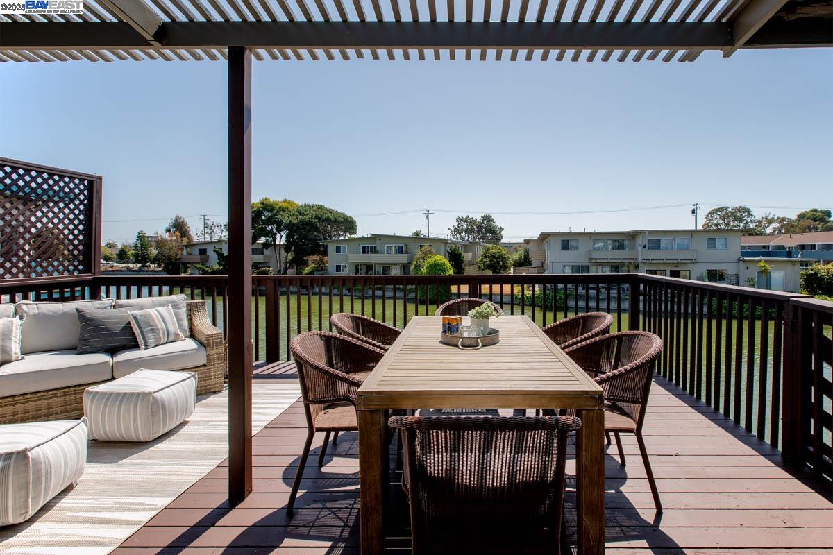 Detail Gallery Image 16 of 60 For 853 Cedar St, Alameda,  CA 94501 - 4 Beds | 2 Baths