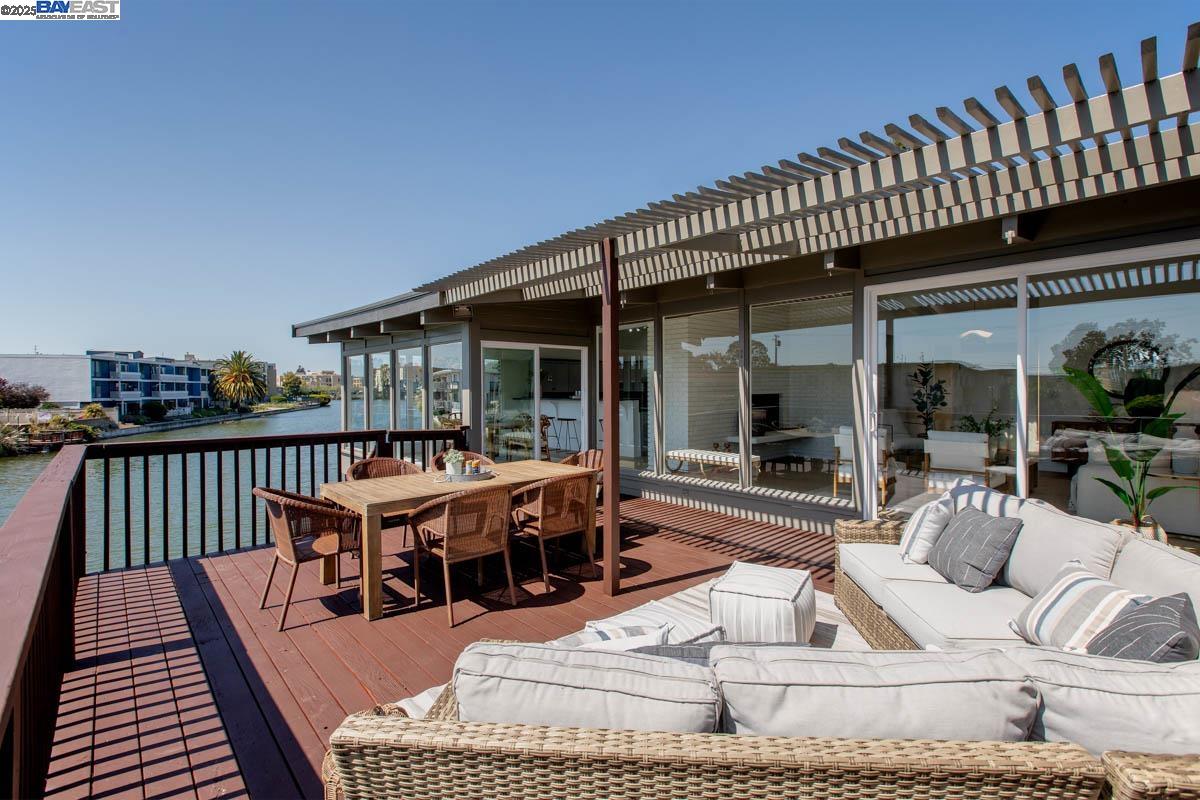 Detail Gallery Image 19 of 60 For 853 Cedar St, Alameda,  CA 94501 - 4 Beds | 2 Baths