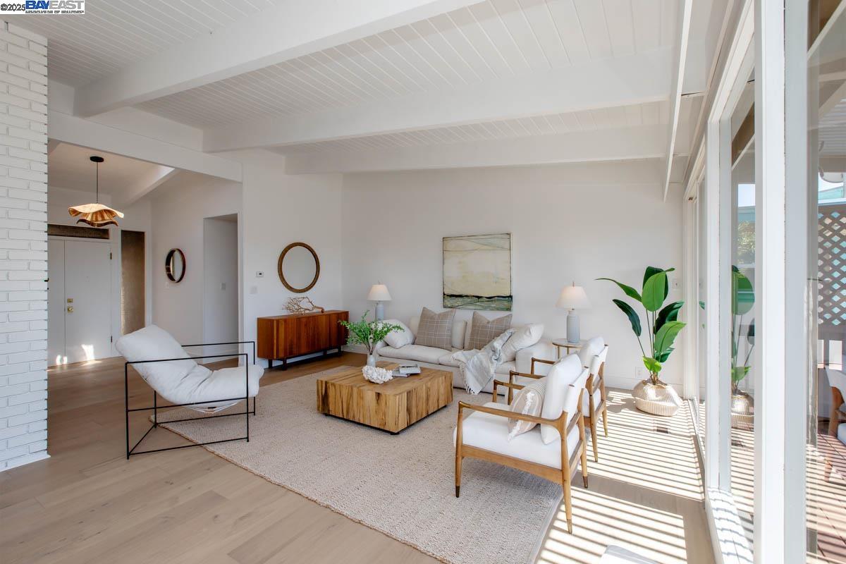 Detail Gallery Image 3 of 60 For 853 Cedar St, Alameda,  CA 94501 - 4 Beds | 2 Baths