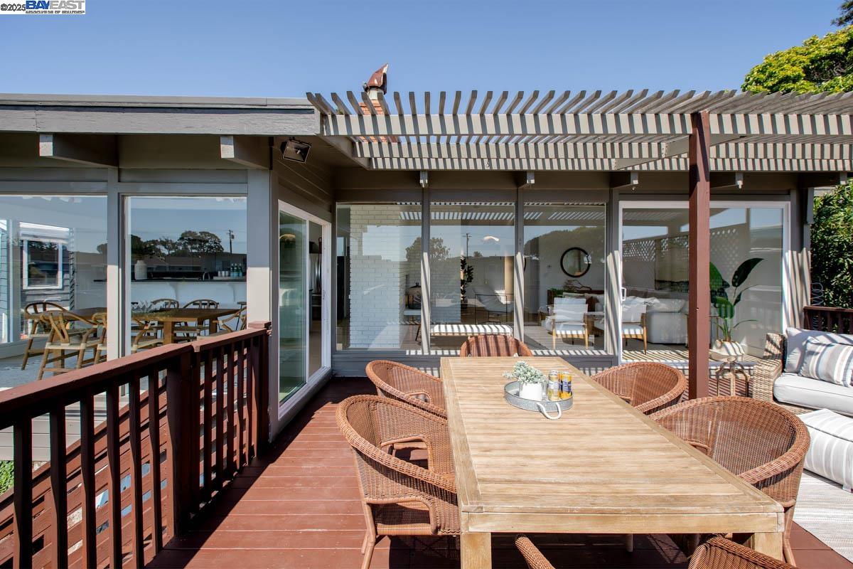Detail Gallery Image 21 of 60 For 853 Cedar St, Alameda,  CA 94501 - 4 Beds | 2 Baths
