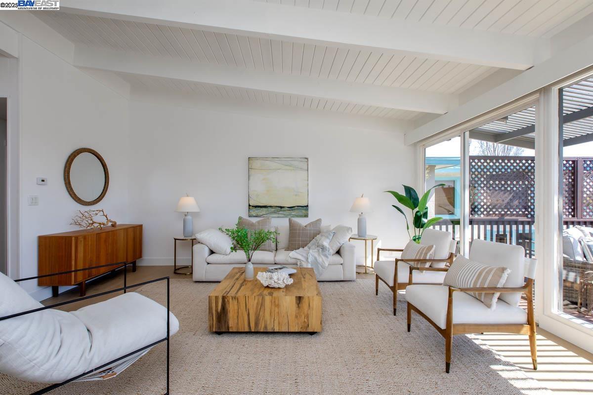 Detail Gallery Image 4 of 60 For 853 Cedar St, Alameda,  CA 94501 - 4 Beds | 2 Baths