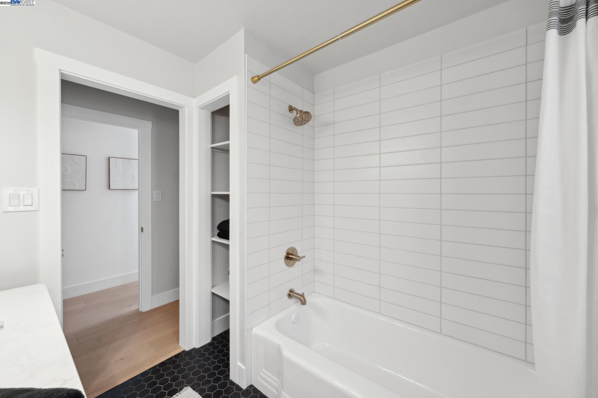 Detail Gallery Image 31 of 60 For 853 Cedar St, Alameda,  CA 94501 - 4 Beds | 2 Baths