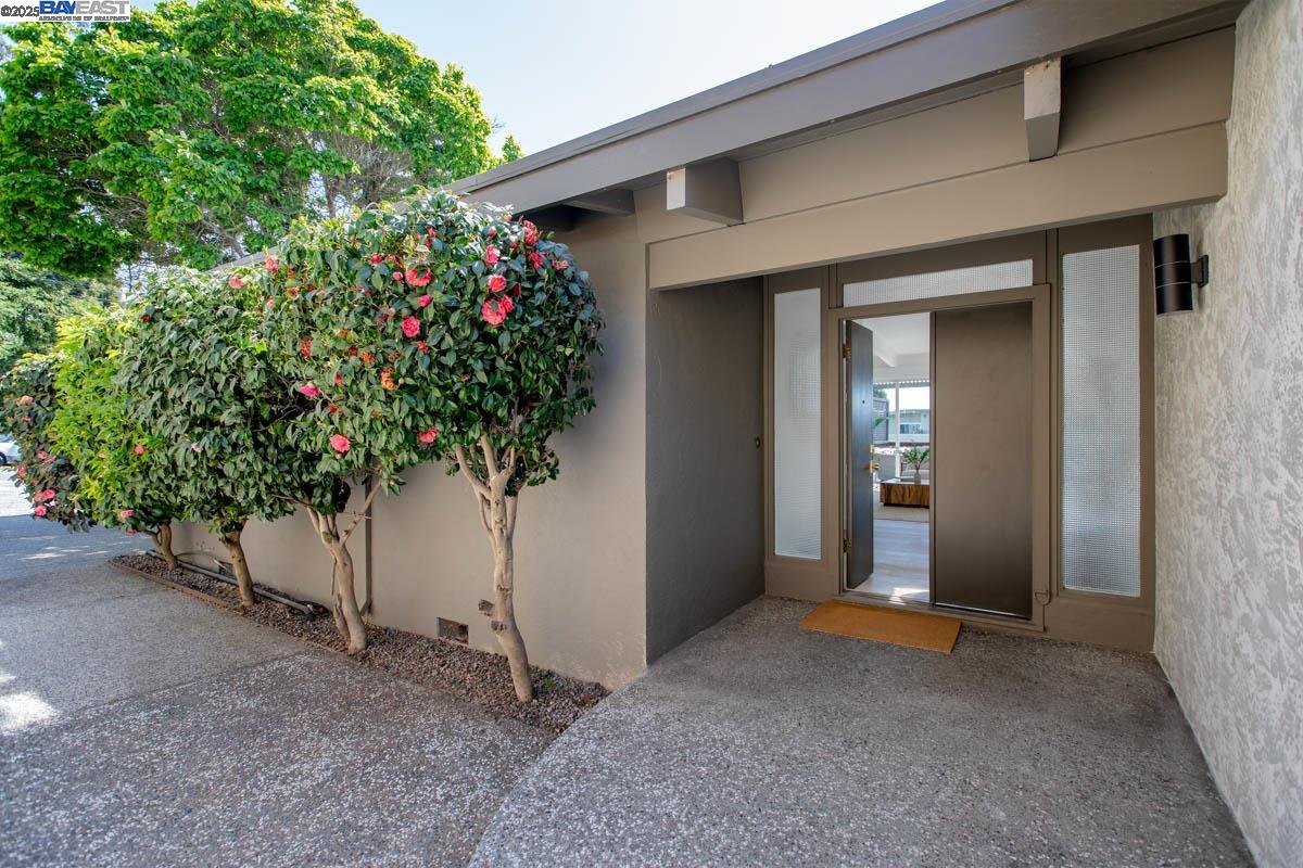 Detail Gallery Image 36 of 60 For 853 Cedar St, Alameda,  CA 94501 - 4 Beds | 2 Baths