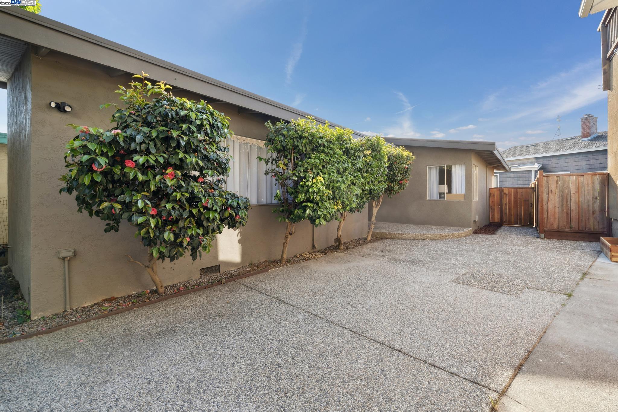 Detail Gallery Image 38 of 60 For 853 Cedar St, Alameda,  CA 94501 - 4 Beds | 2 Baths