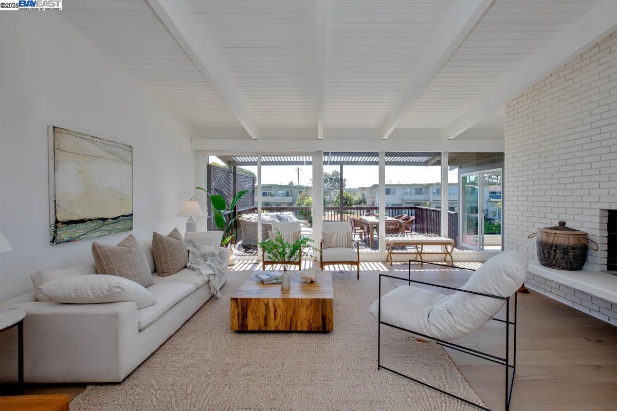 Detail Gallery Image 5 of 60 For 853 Cedar St, Alameda,  CA 94501 - 4 Beds | 2 Baths