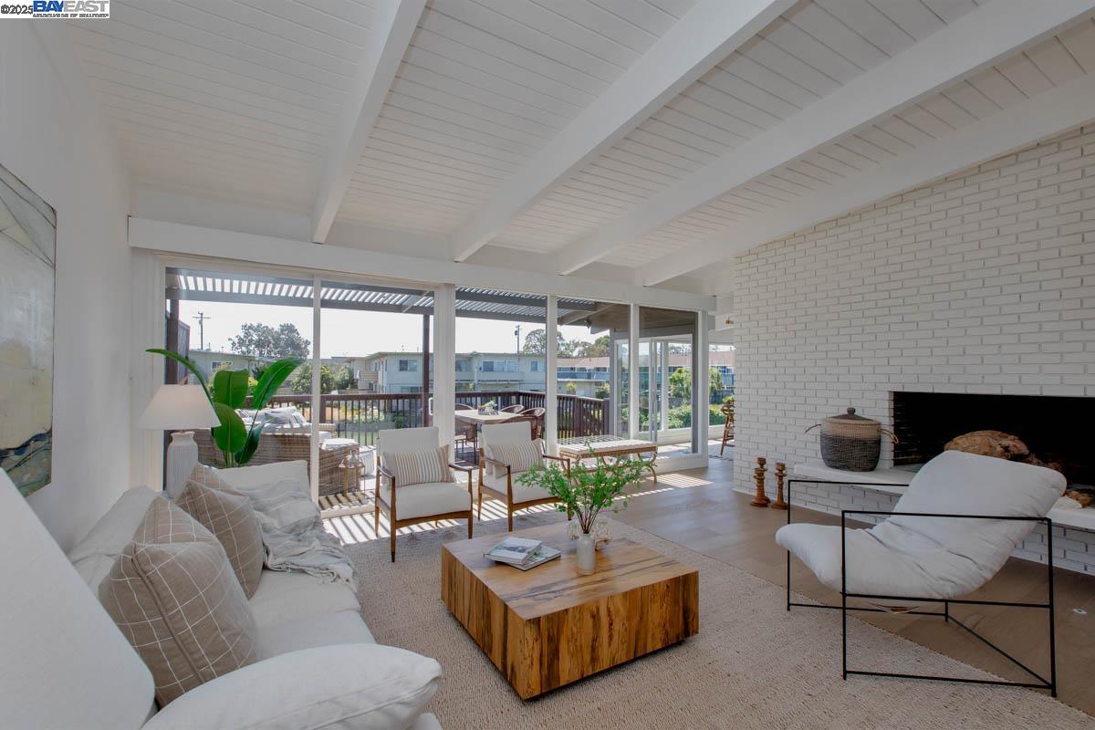 Detail Gallery Image 6 of 60 For 853 Cedar St, Alameda,  CA 94501 - 4 Beds | 2 Baths